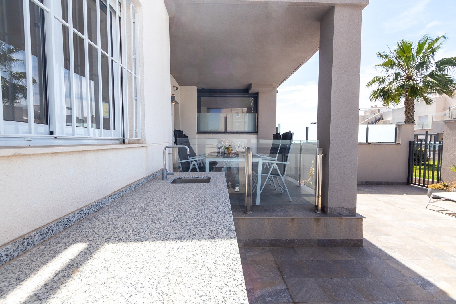 Spaniamegler1 har eget advokatkontor som sikrer kjøpsprosessen Galleribilde