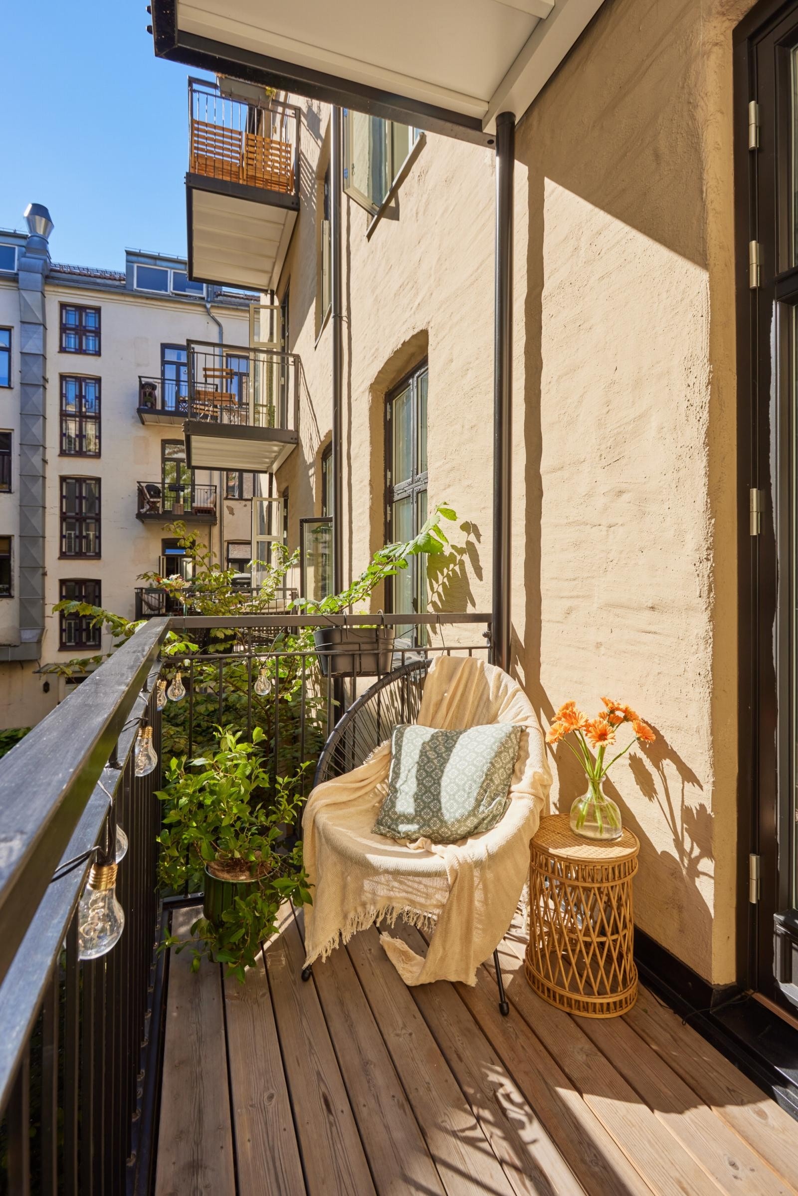 Leiligheten holder godt standard og har en hyggelig og solrik balkong! Galleribilde