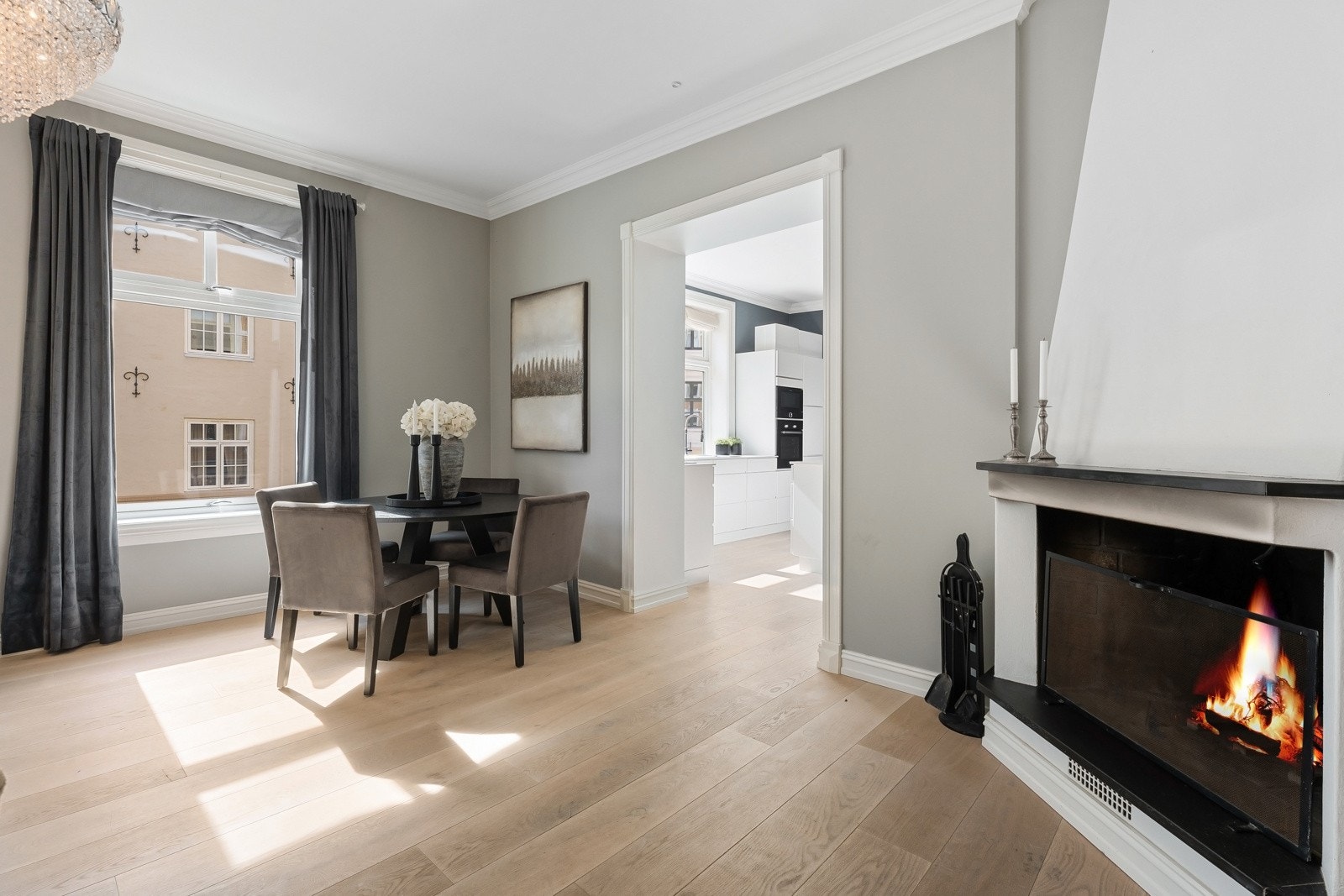 I enden av rommet er det plass for etablering av spisegruppe. Galleribilde