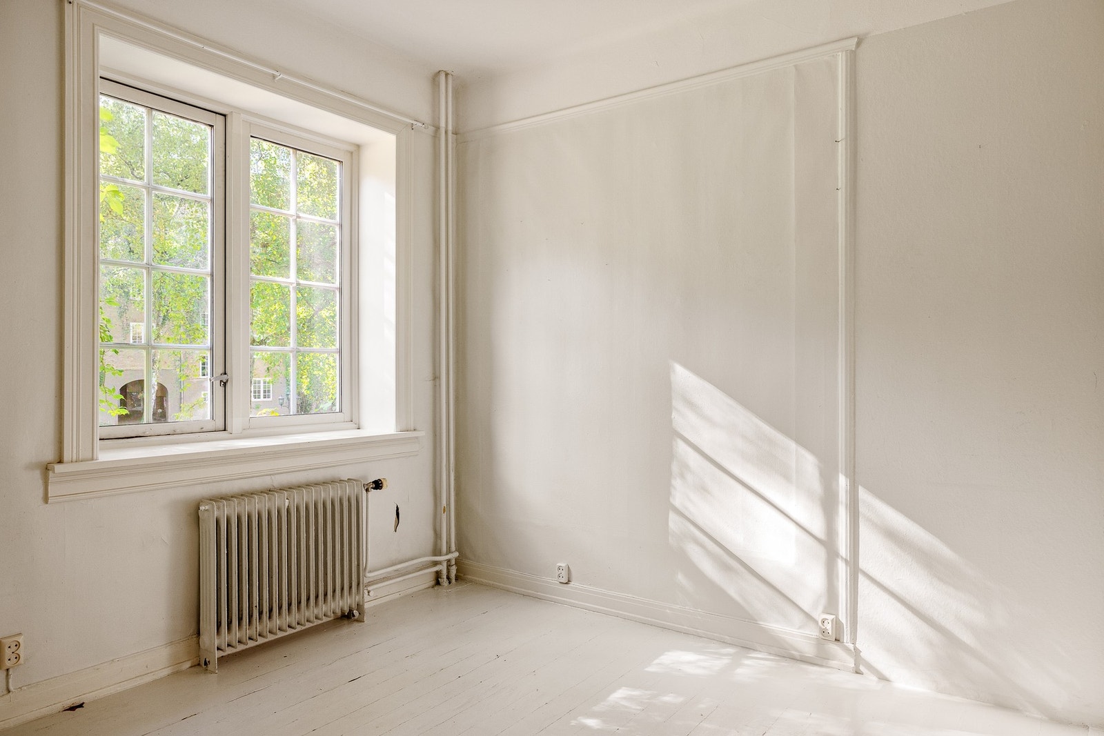 Soverom 2 har oppvarming med radiatorer tilknyttet felles varmesentral. Galleribilde