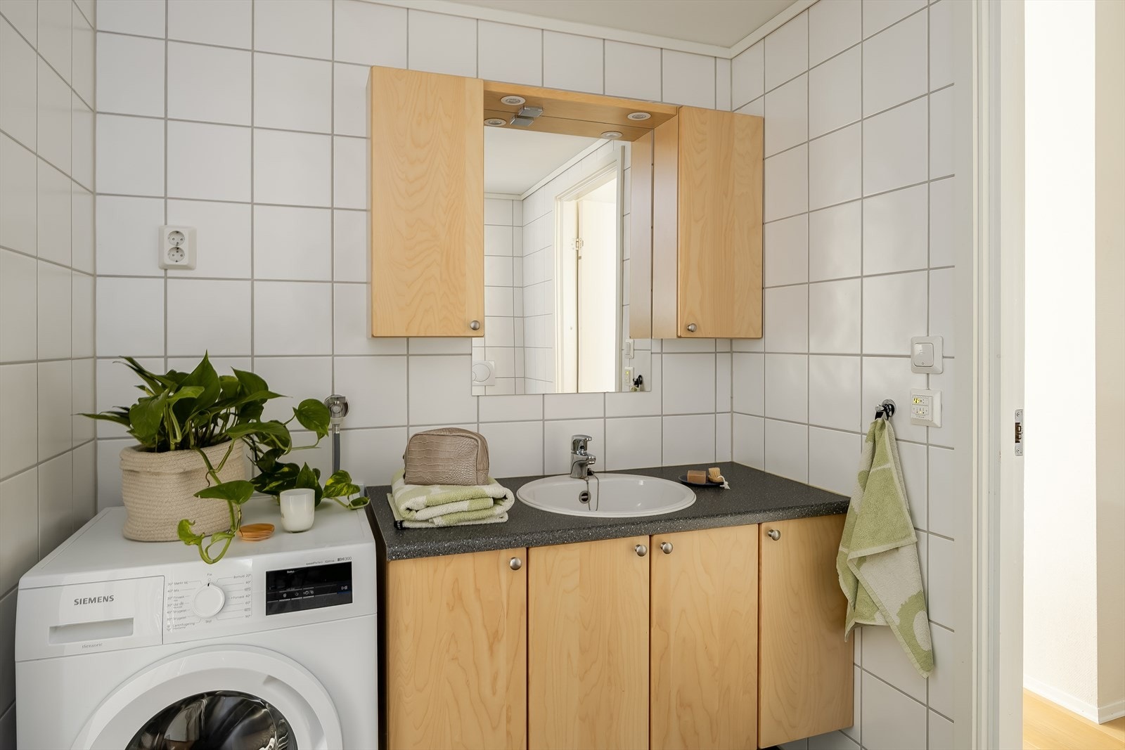Leiligheten disponerer en bod i kjeller for ekstra oppbevaring. Galleribilde