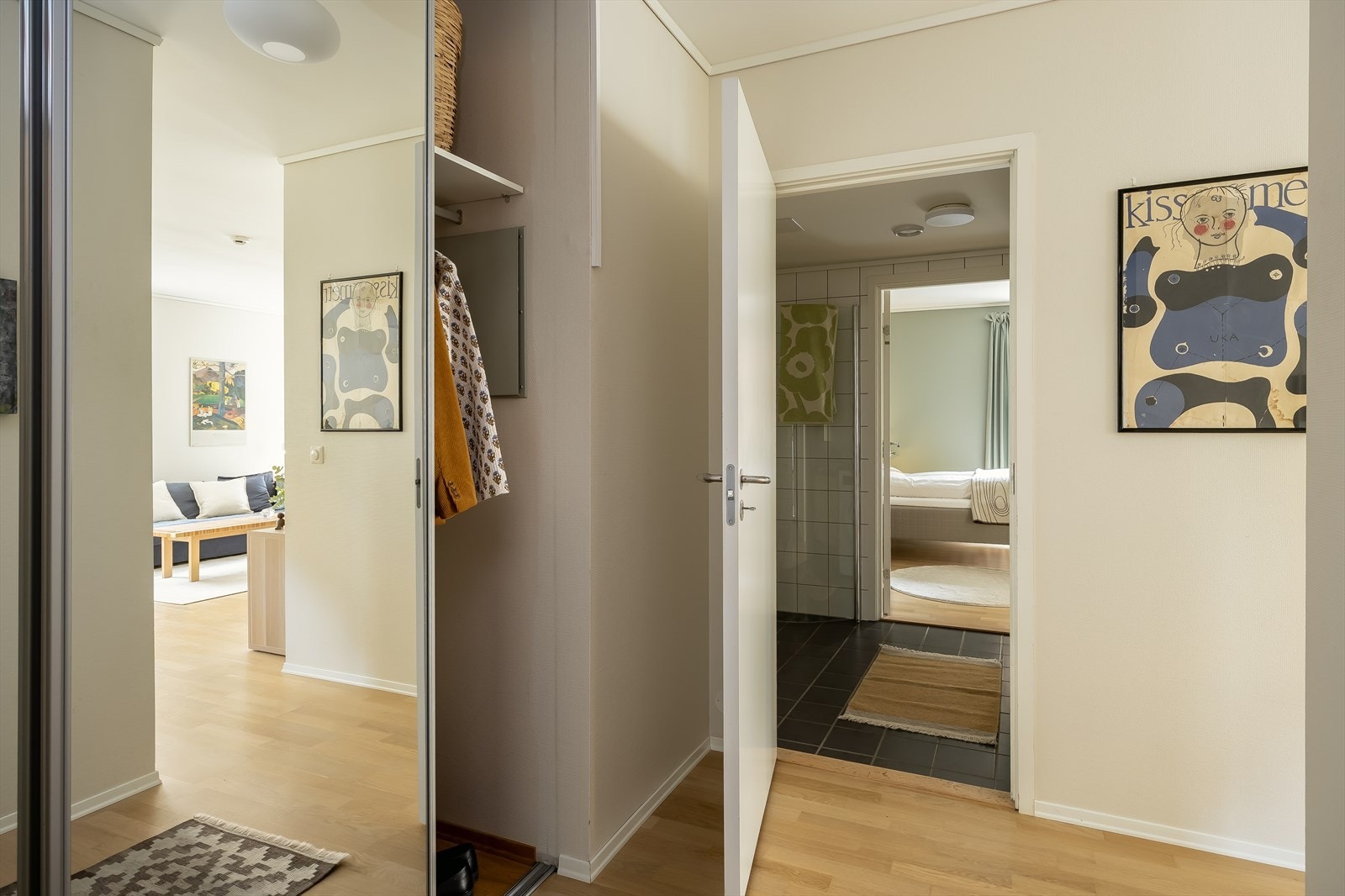Entré på 6 m². Galleribilde