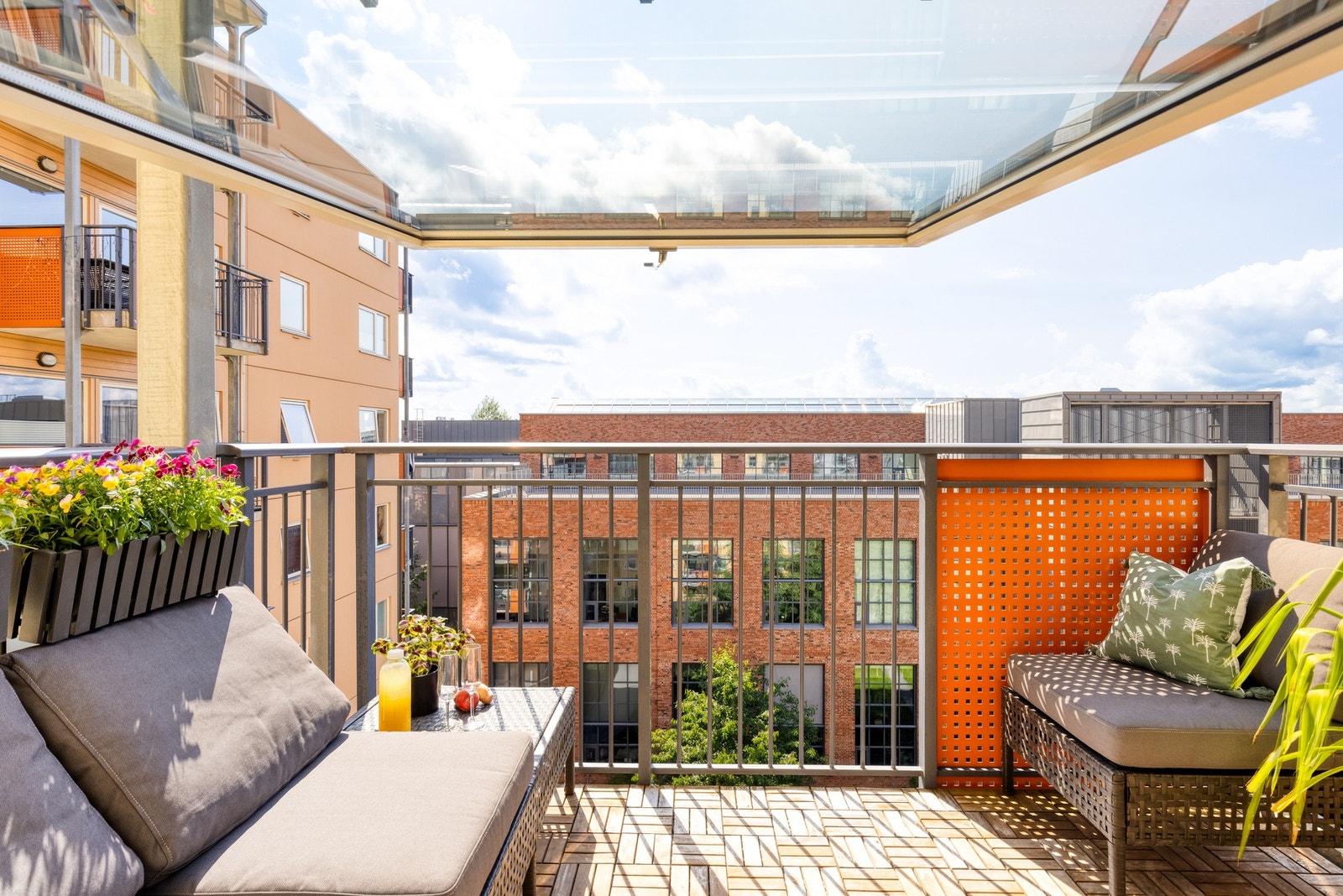 Cecilia Johansen v/ EIE Løren ønsker velkommen til Frydenbergveien 52! Galleribilde