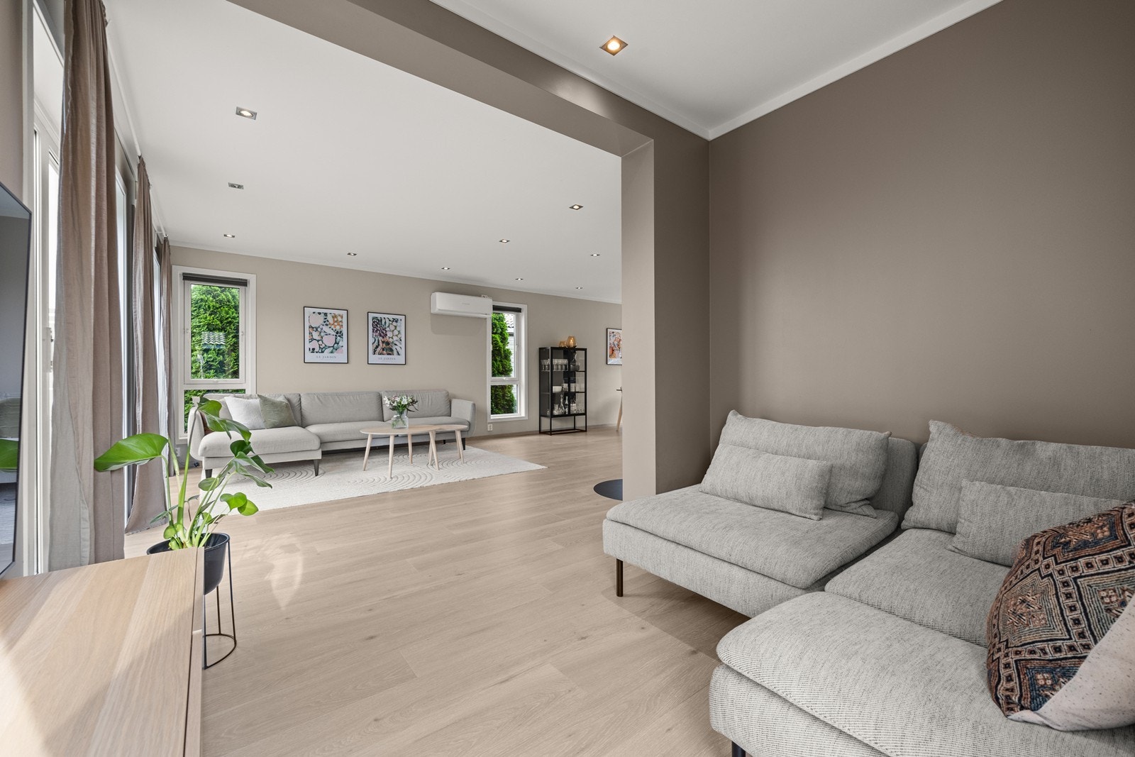 Oppholdsrommet har lekre fargevalg Galleribilde