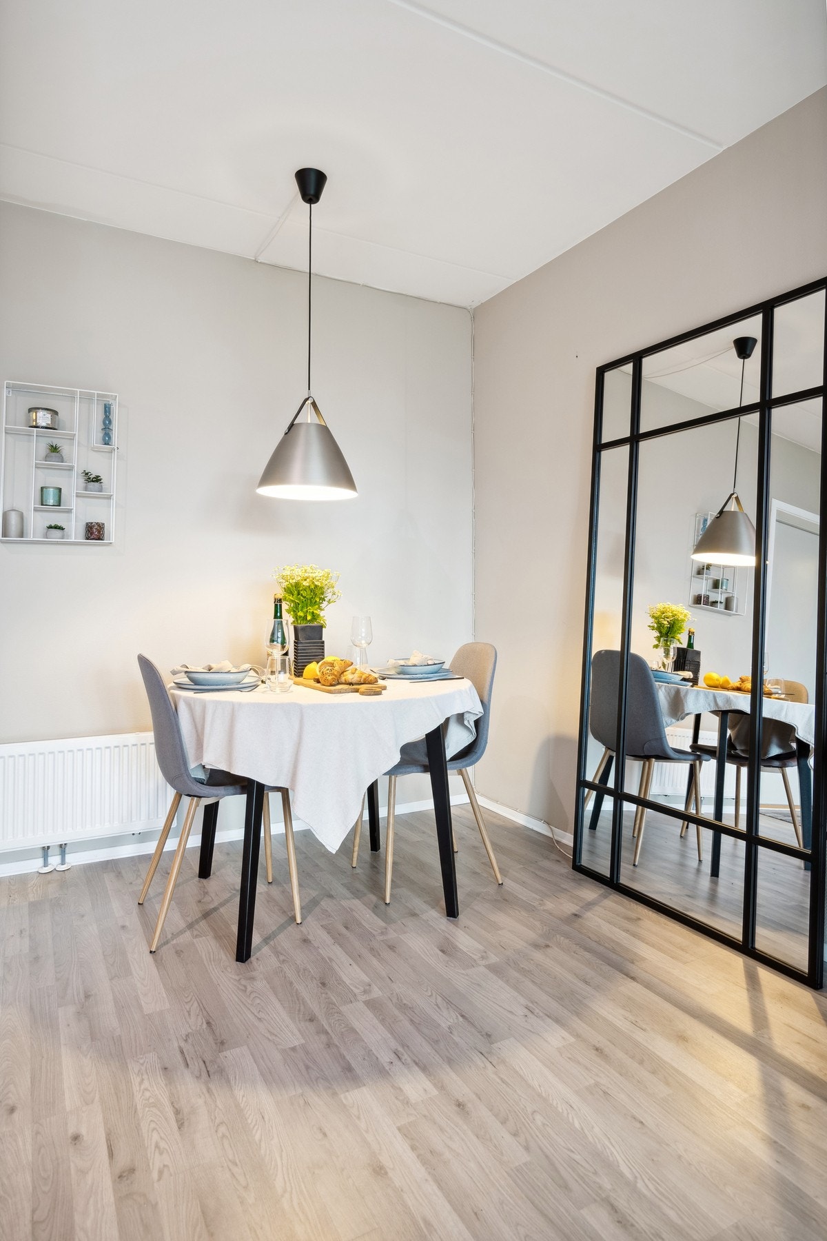 God plass til spisegruppe Galleribilde