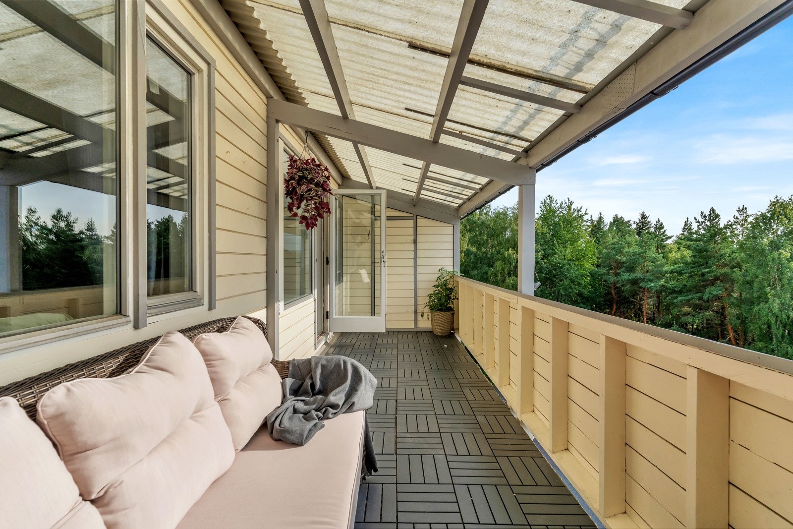 På balkongen har du bod på 2 m² med lys og stikkontakter. I tillegg disponerer andelen kjellerbod på 4 m². Galleribilde