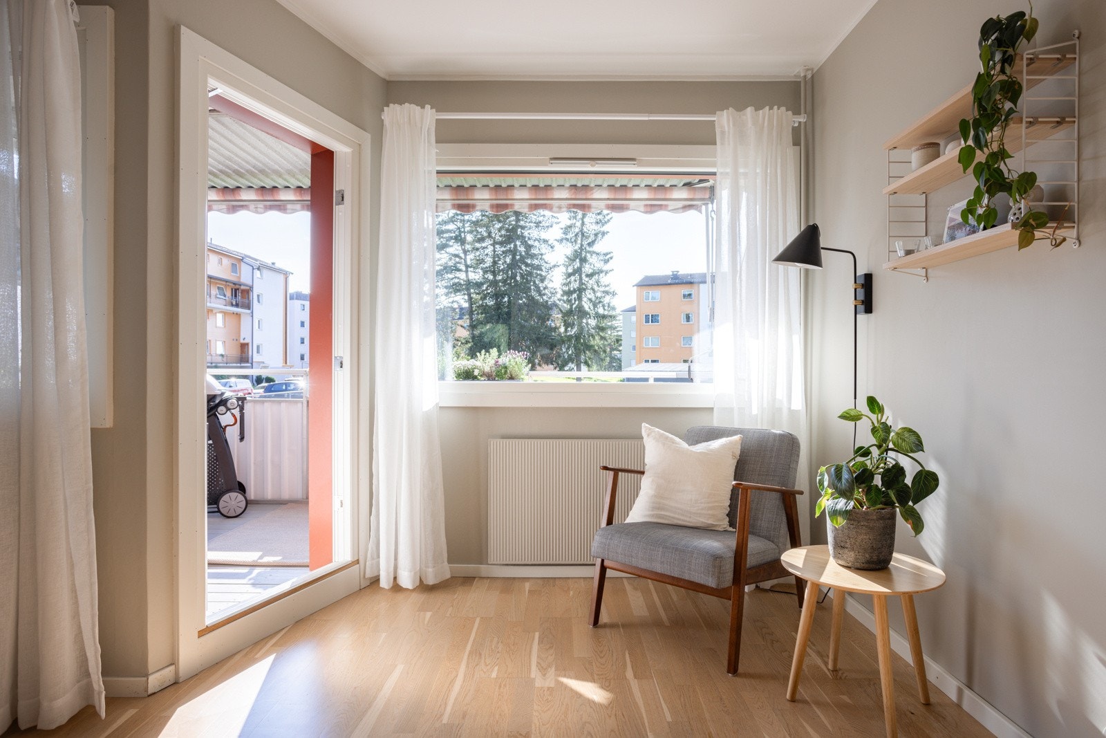 Fra stuen er det utgang til den flotte balkongen. Galleribilde