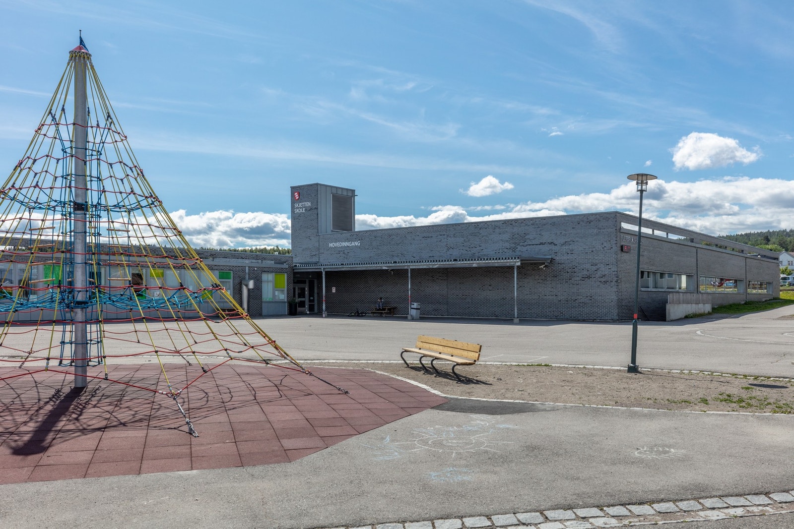 God skoledekning i nærområdet. Galleribilde