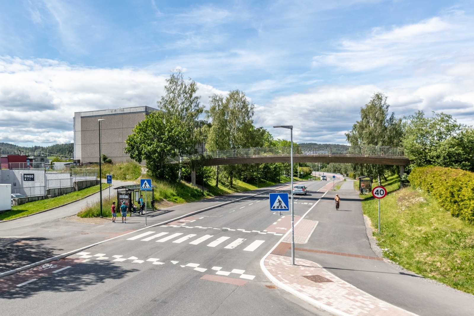 Det er kort gangavstand til offentlig kommunikasjon. Galleribilde