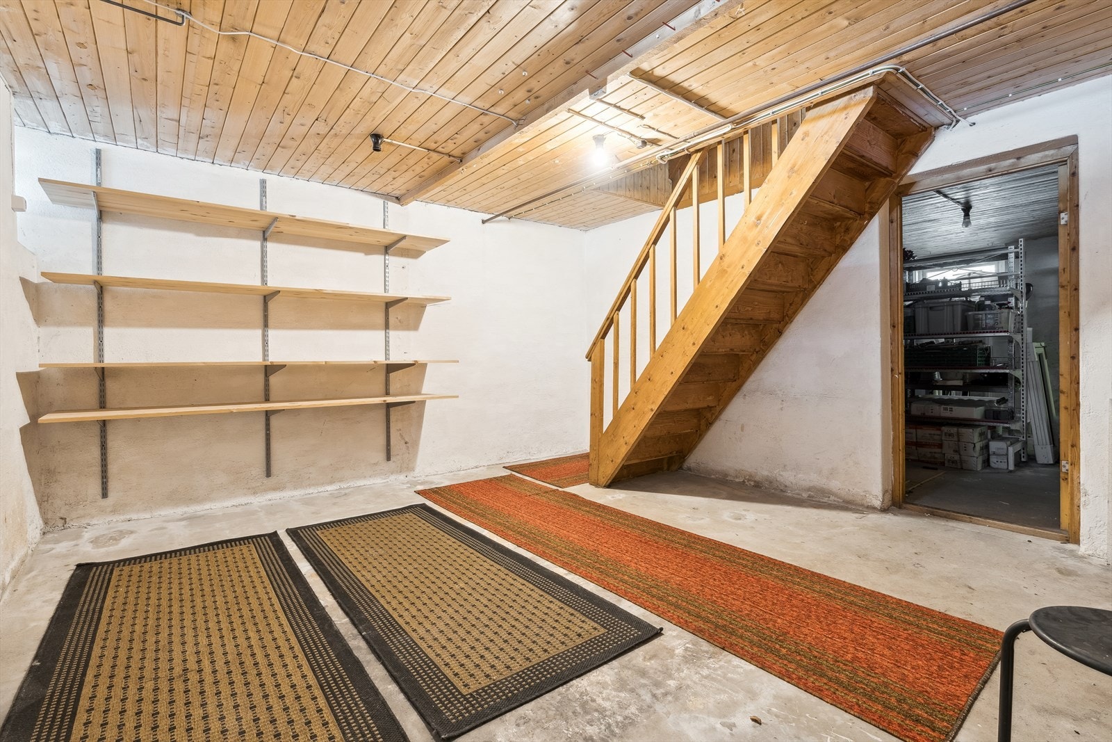I kjeller er det godt med lagringsplass i to boder. Galleribilde