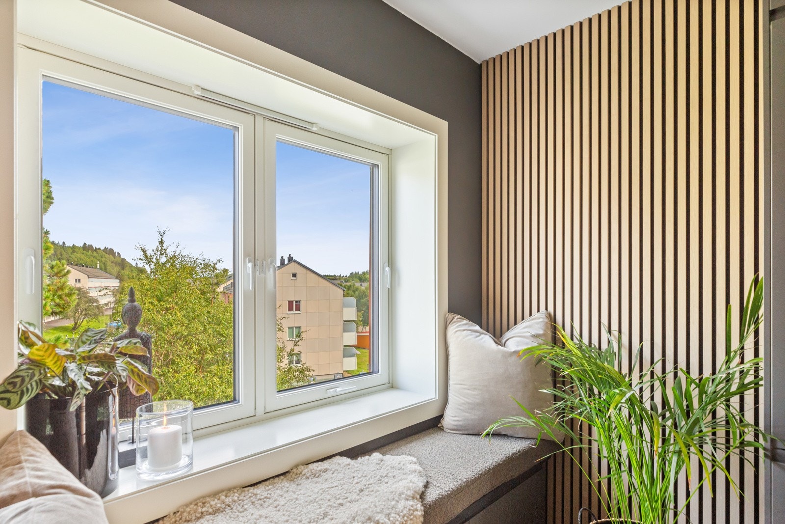 Det er hyggelige utsiktsforhold fra toppetasjen. Galleribilde
