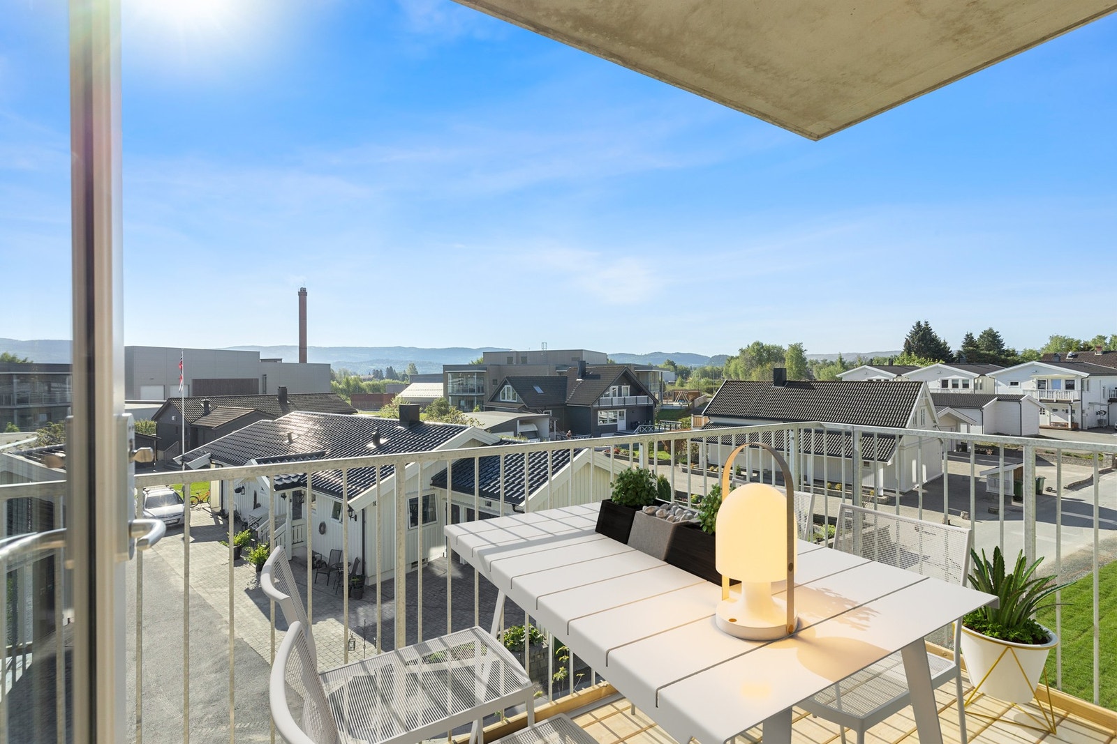 Romslig balkong med flott utsikt Galleribilde