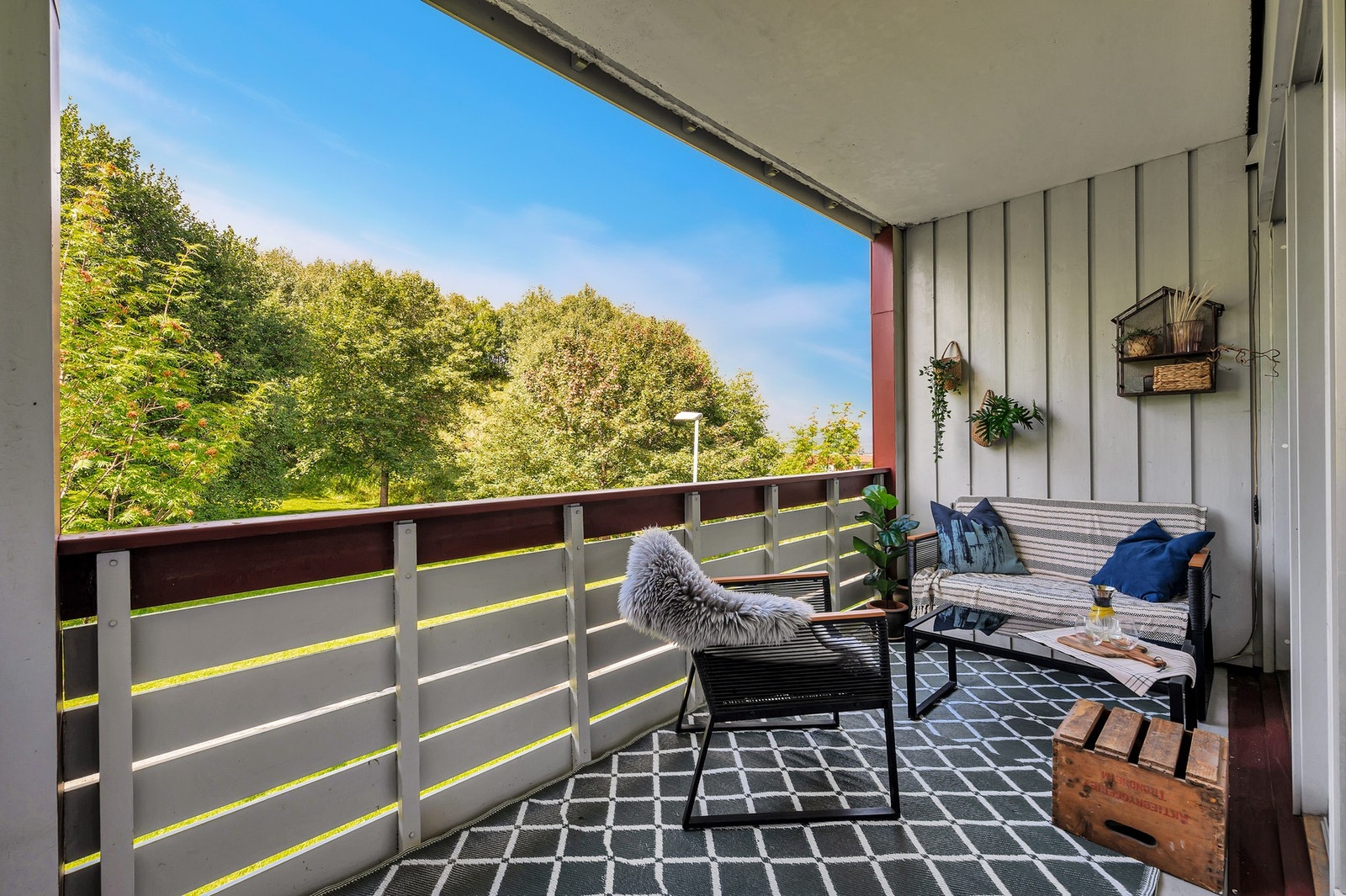 Her ligger man skjermet til uten innsyn og med kort vei til markastien. Galleribilde