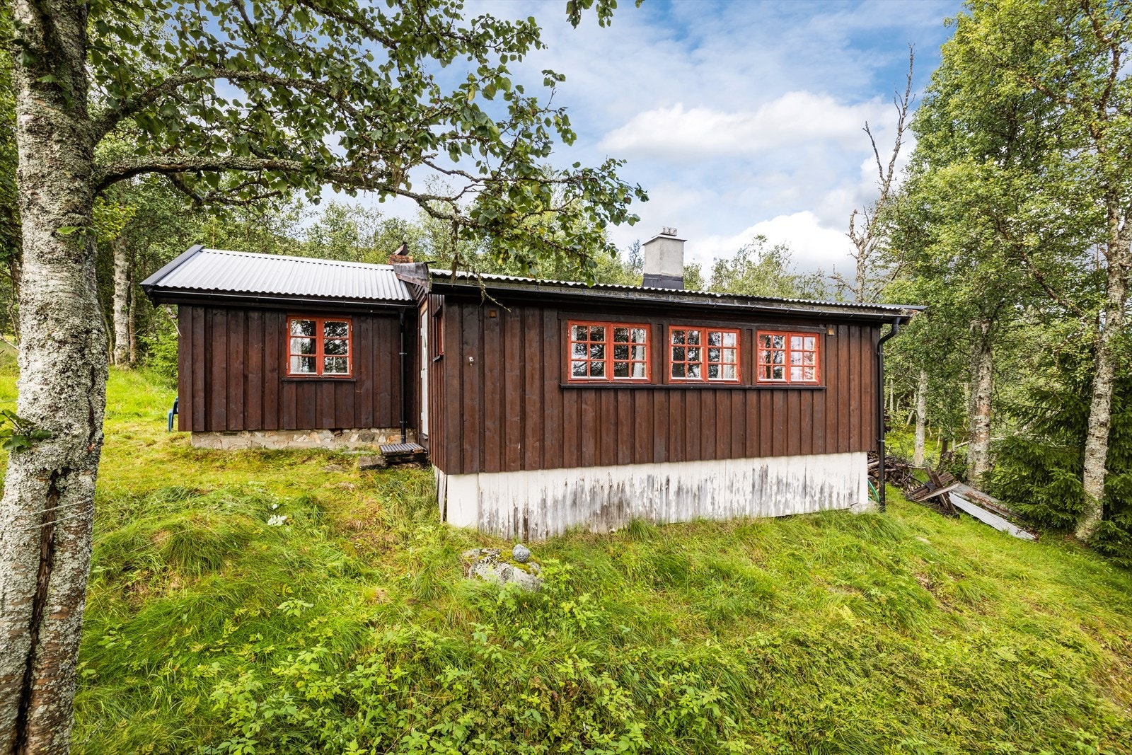 Koselig og sjarmerende hytte på eiet tomt. Galleribilde