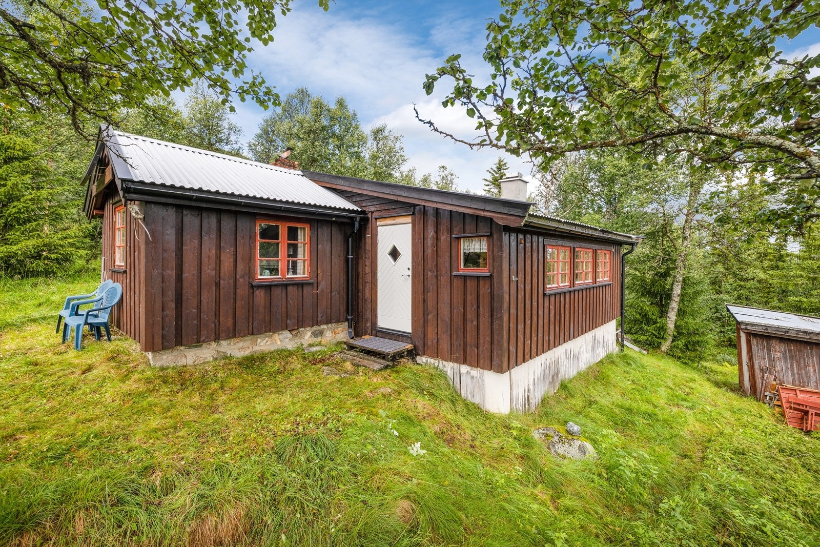 Tomten ligger usjenert og fredelig til, et godt utgangspunkt for å koble av i en stressende hverdag. Galleribilde