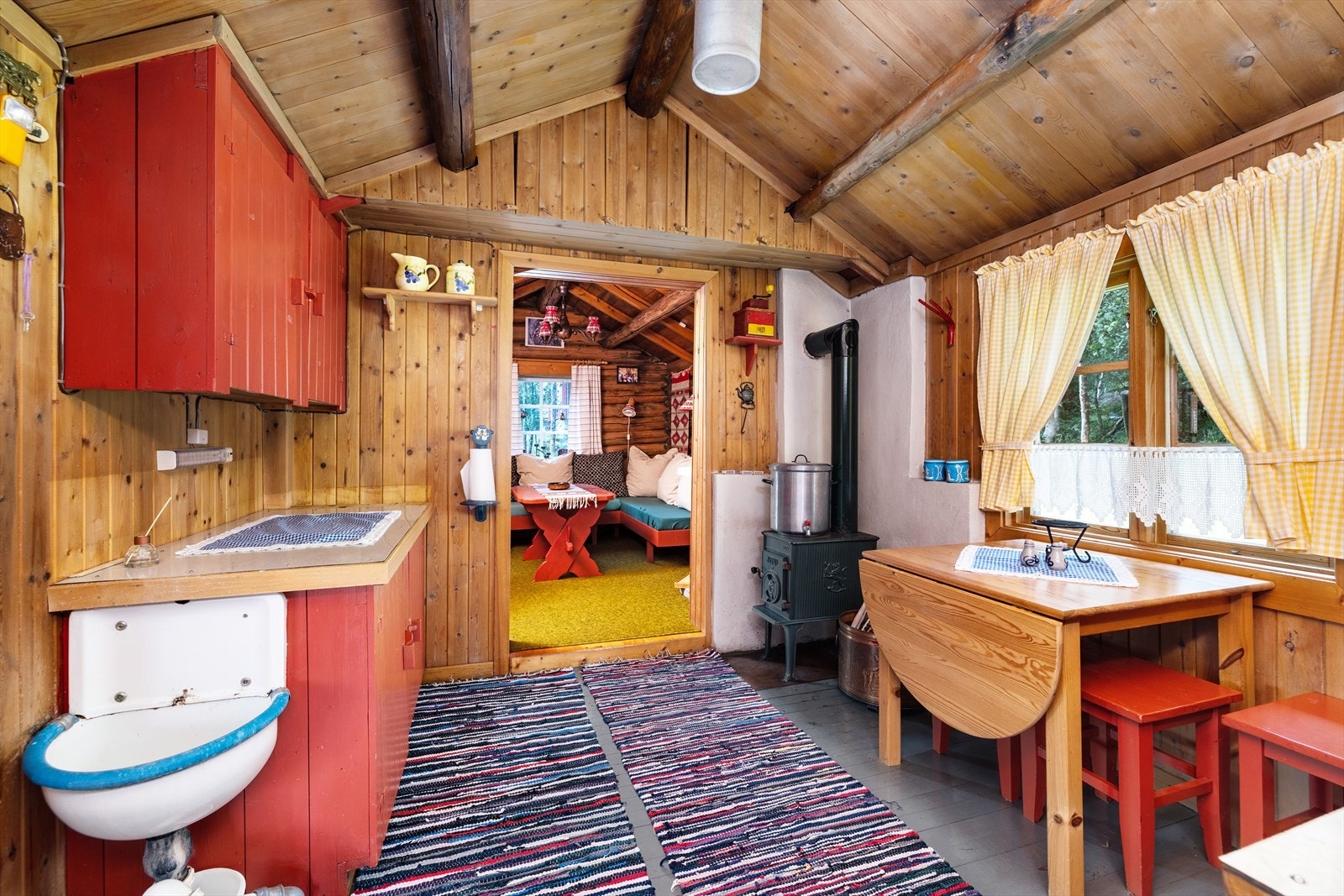 Kjøkkenet har en enkel innredning. Galleribilde