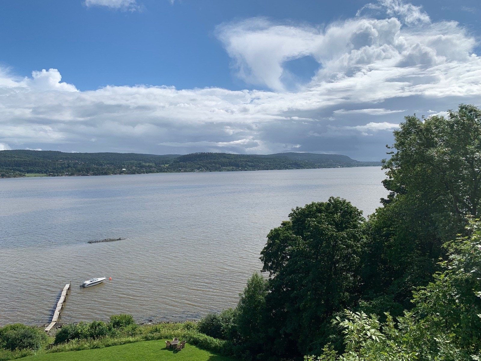 Utsikt mot fjorden - sør/sørøst Galleribilde