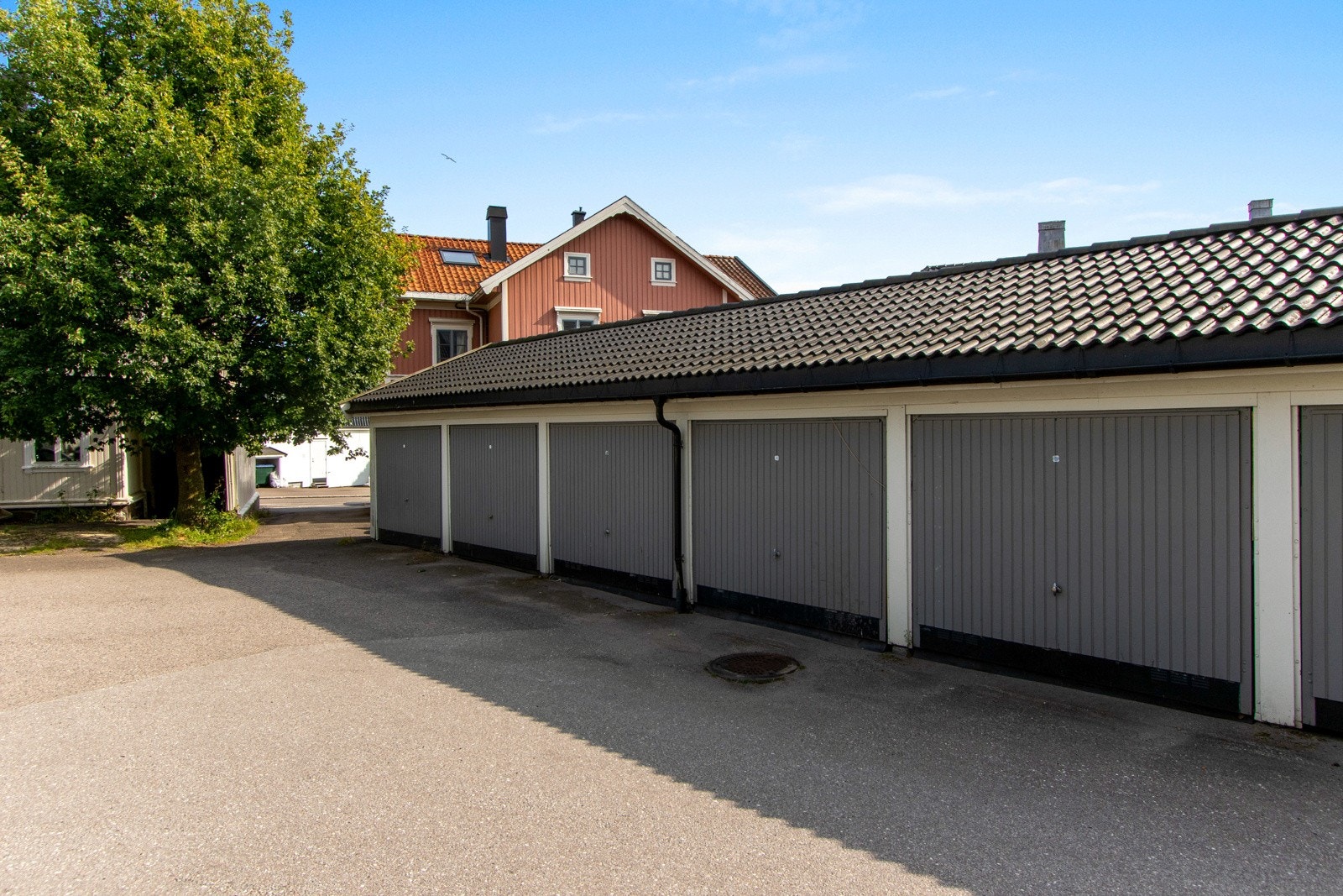 Mulighet for garasjeplass, etter venteliste i borettslaget. Galleribilde