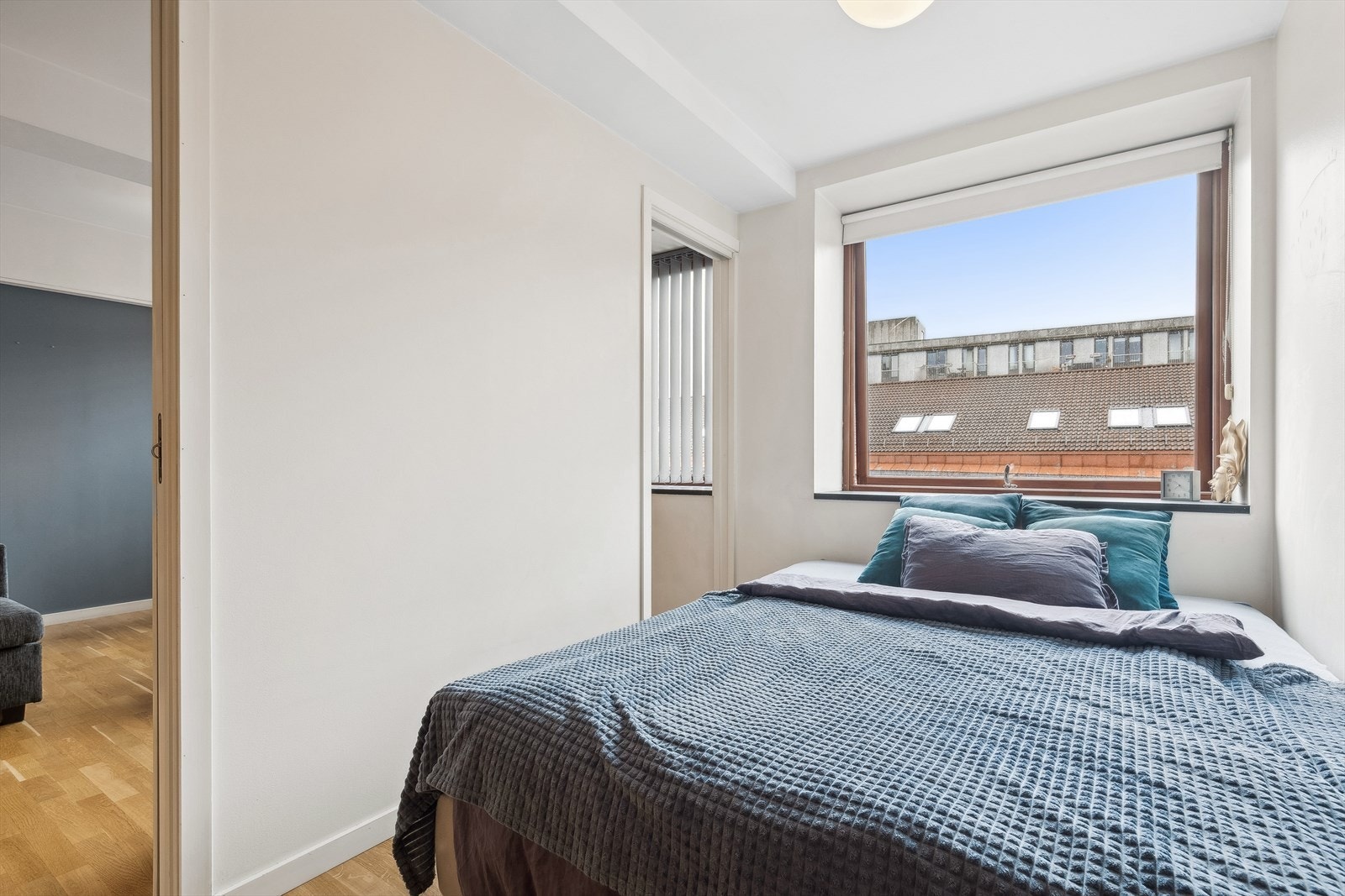 Soverommet har god plass til seng og tilhørende møblement. Galleribilde