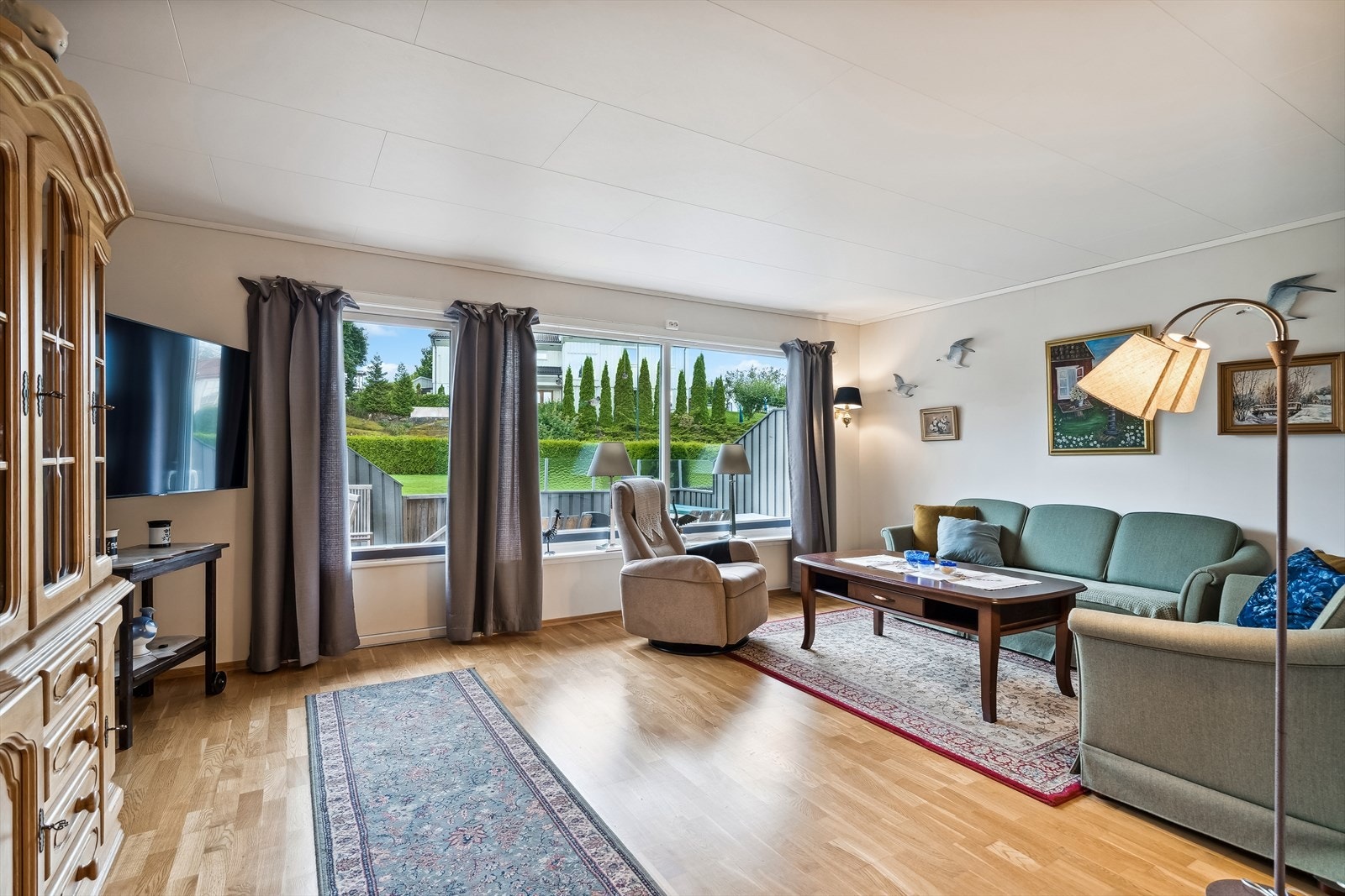 Stue med utgang til terrasse Galleribilde