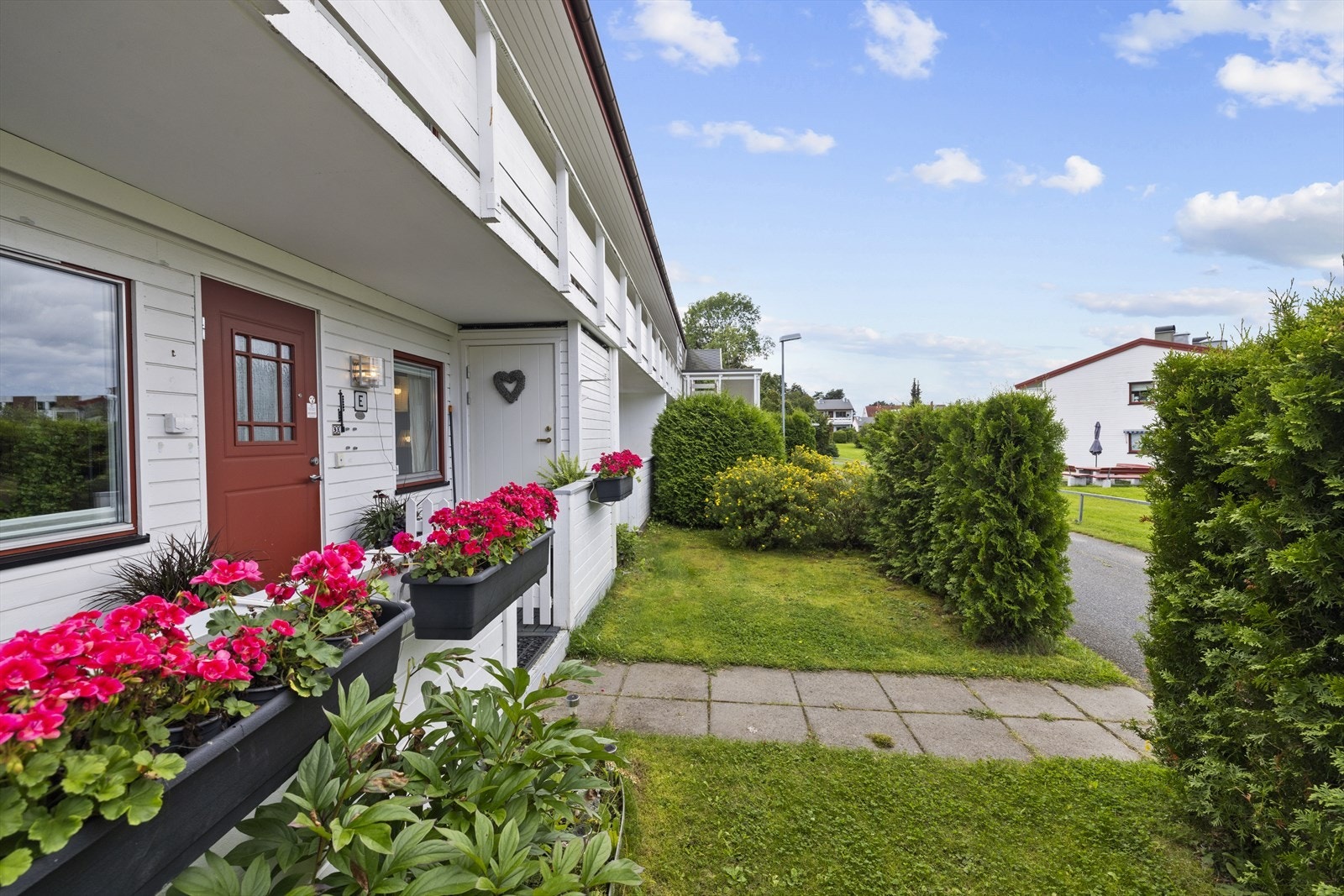 Det medfølger en isolert utebod på terrassen ved inngangspartiet på ca. 1,4 kvm, Galleribilde