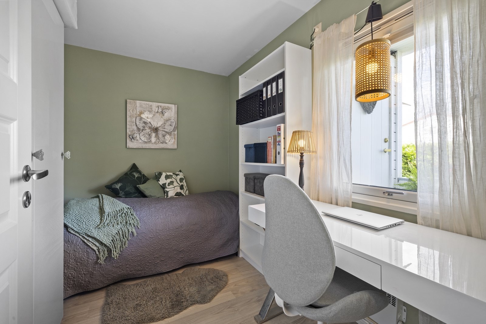 Leilighetens andre soverom ligger i tilknytning til entreen. Galleribilde