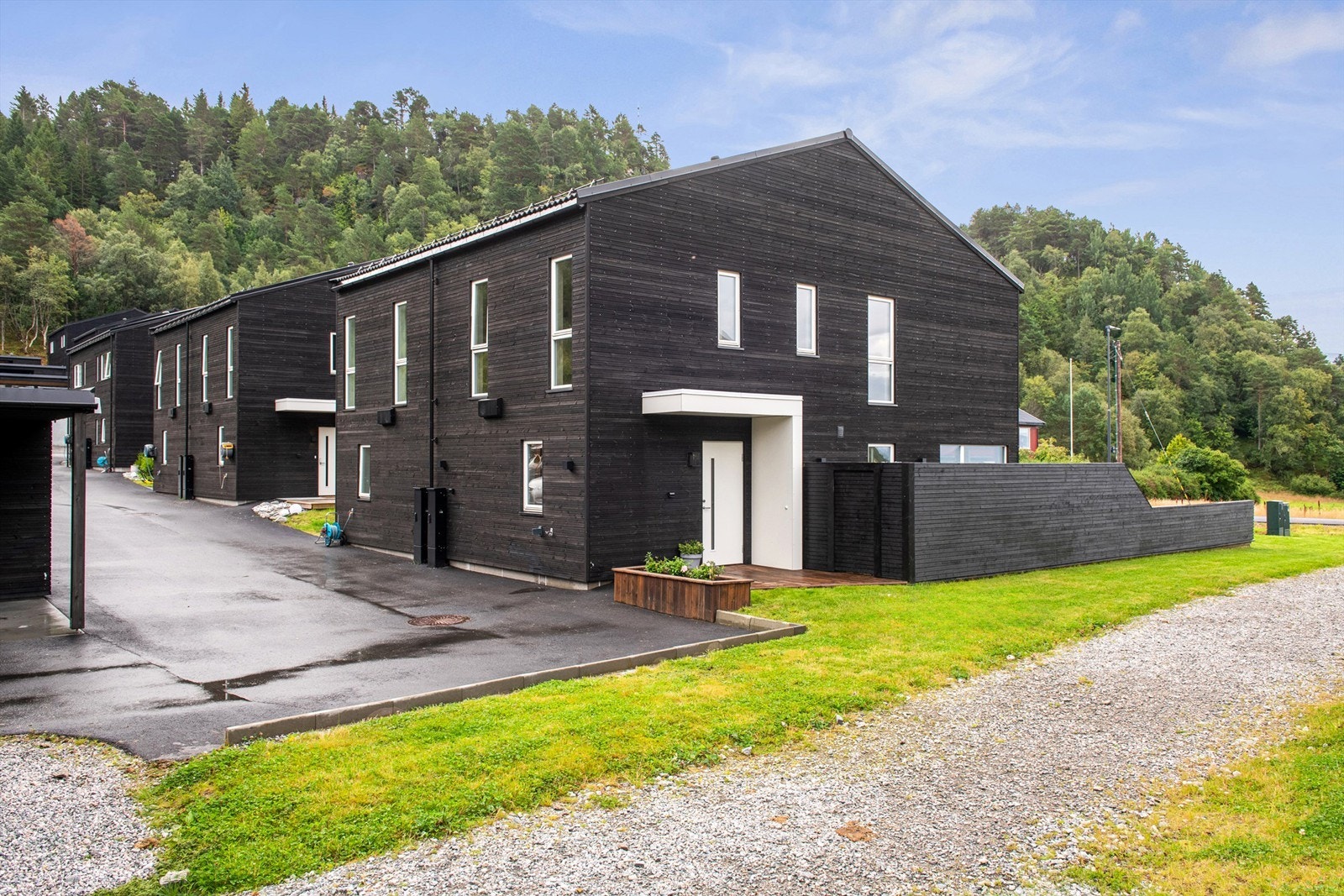 Fasade og inngangsparti Galleribilde