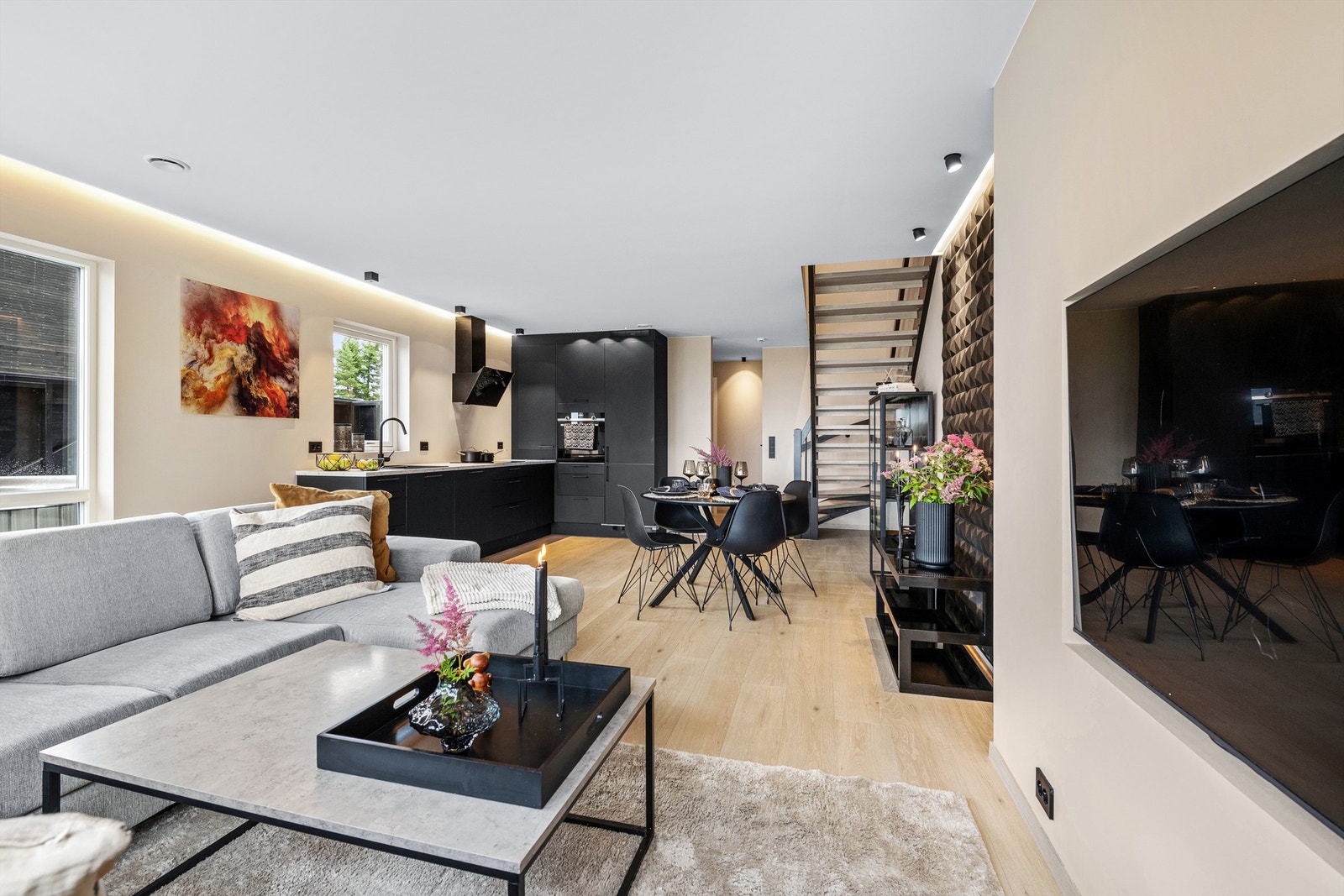 Fra stue mot kjøkken Galleribilde