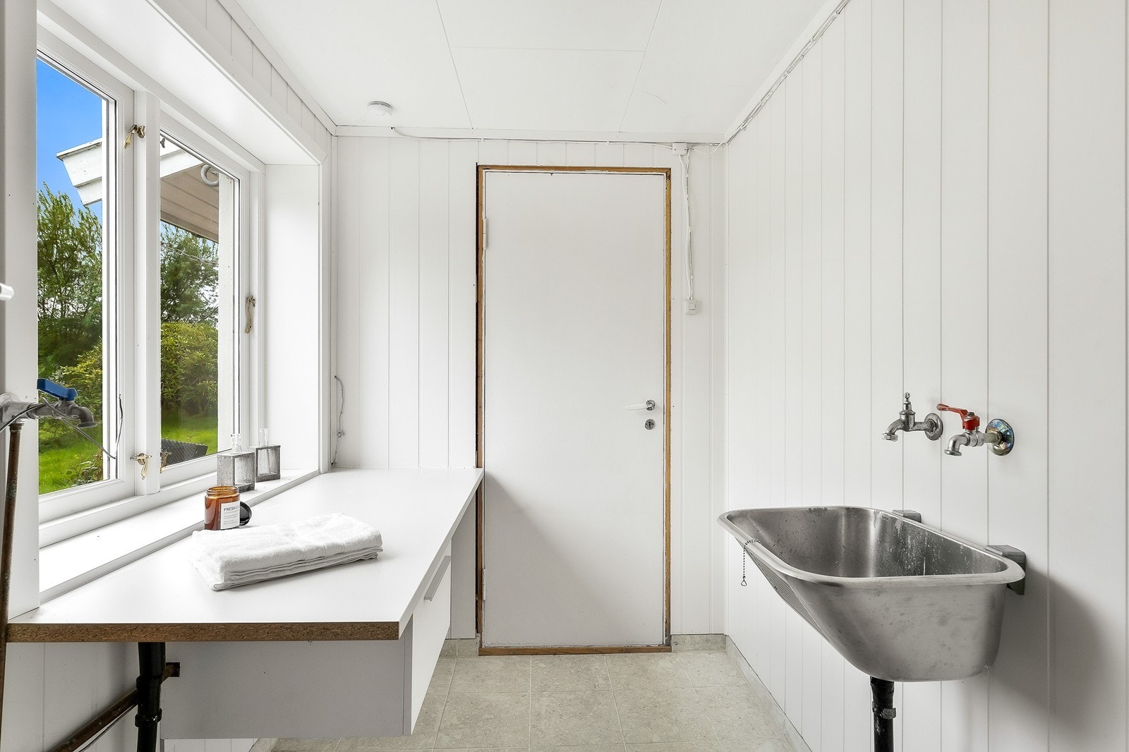 Vaskerom Galleribilde