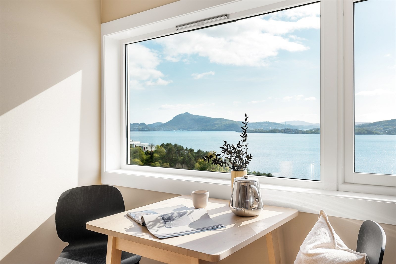 Her kan man innrede med hyggelig spisegruppe og nyte morgenkaffen. Galleribilde