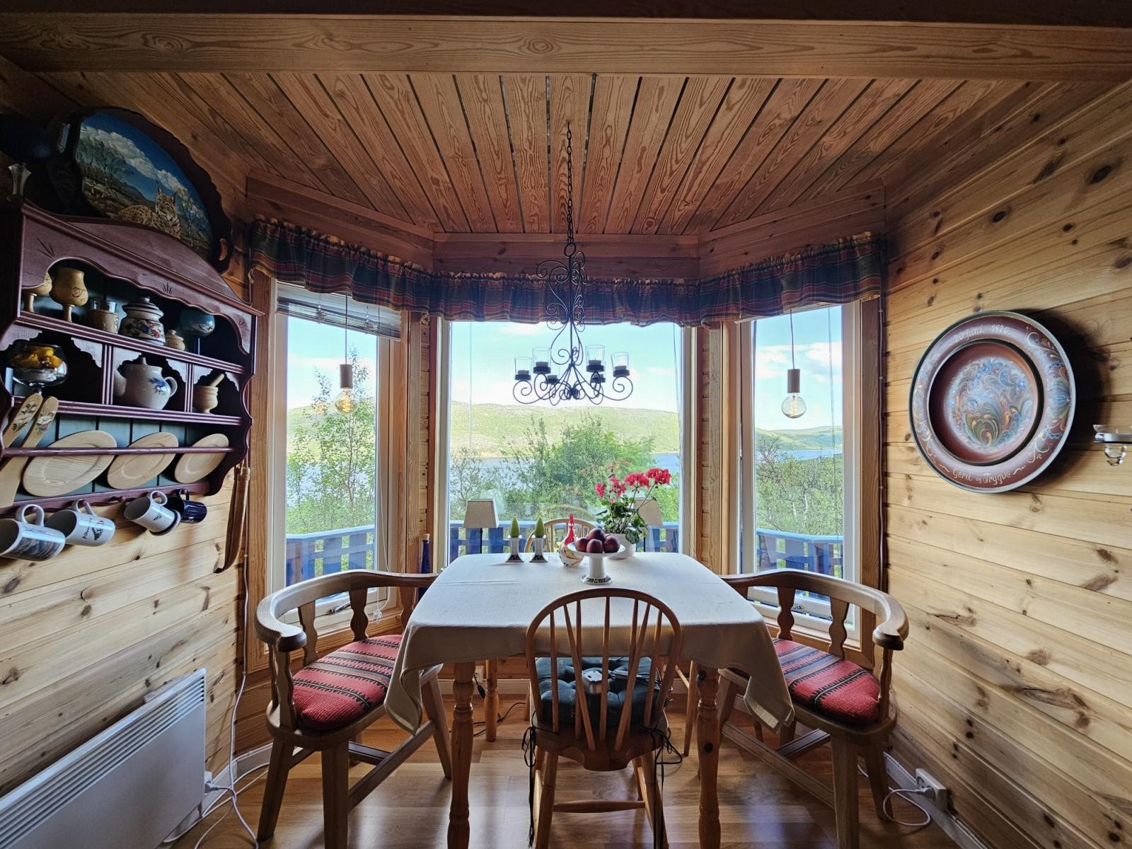 Spisekrok med flott utsikt Galleribilde