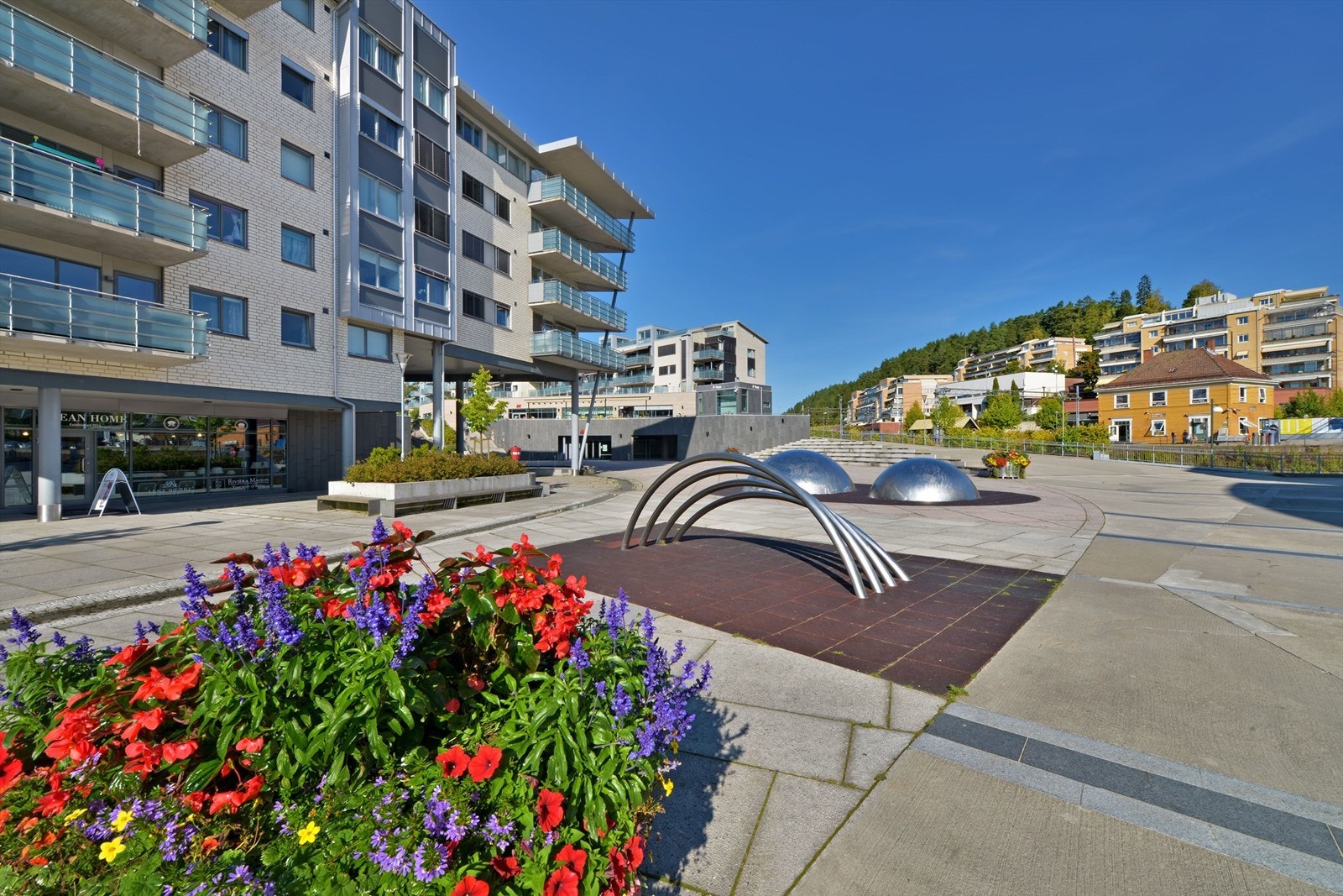Kun få minutters gange til Kolbotn Torg med et rikt servicetilbud Galleribilde