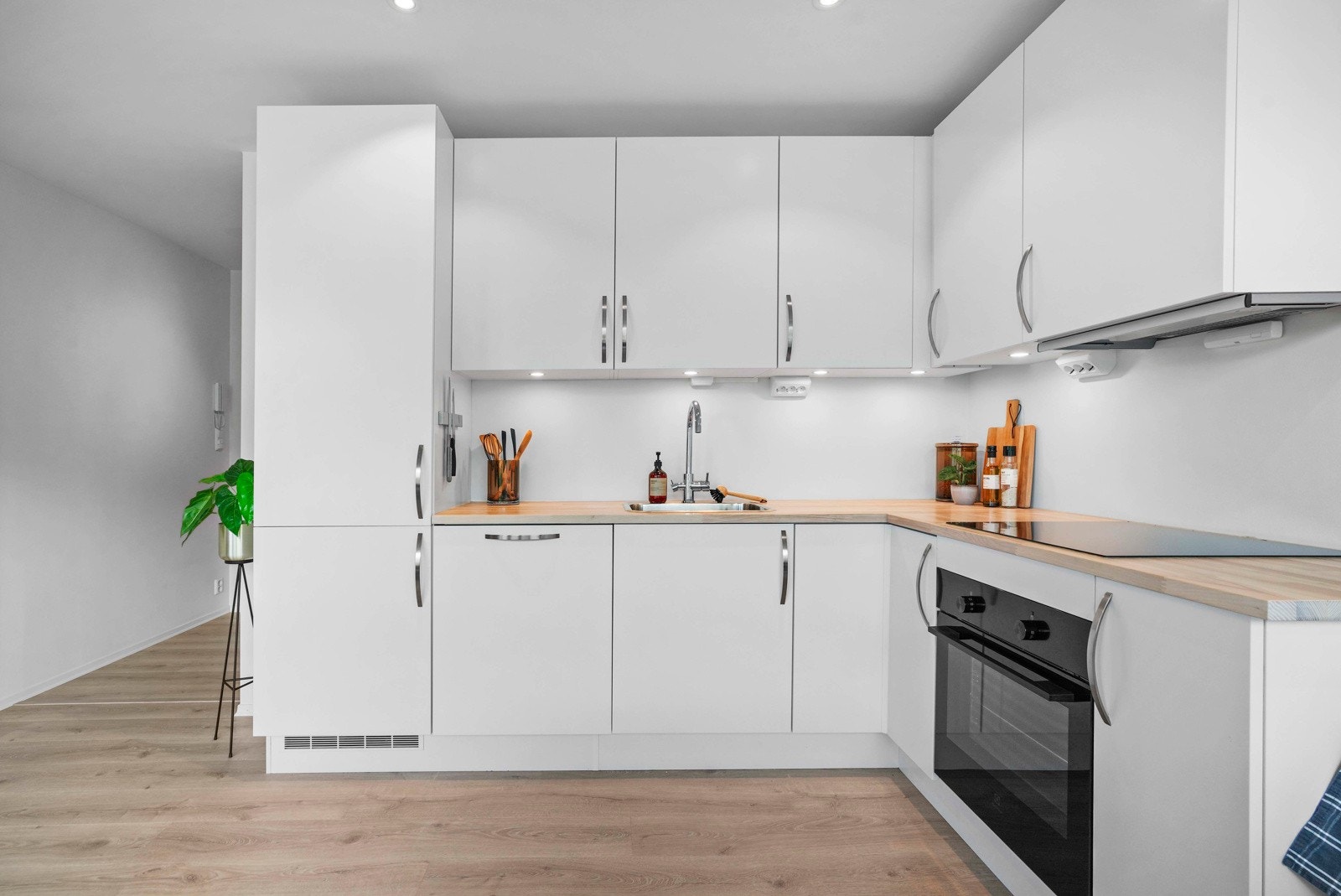 Innredningen har integrerte hvitevarer fra Siemens Galleribilde