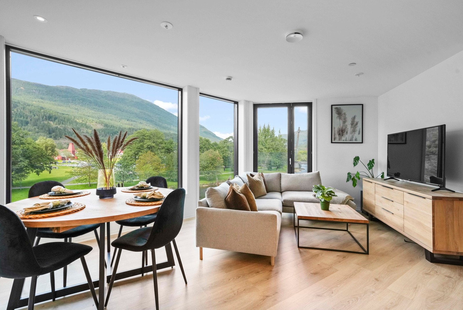 Hafstadvegen 39 v/Fjordane Eiendomsmegling Galleribilde