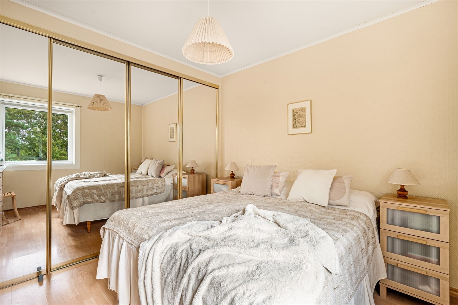 Hovedsoverom på 11,7 m² med god plass til å innrede med seng av ønsket størrelse. Galleribilde