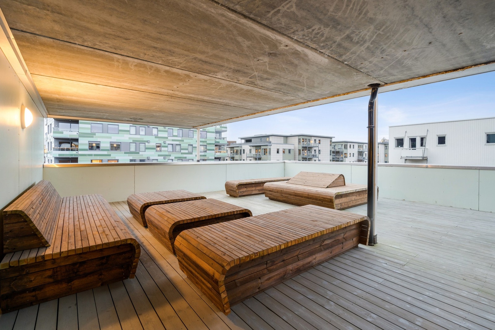 Borettslaget har felles takterrasse med svært gode sol- forhold. Galleribilde