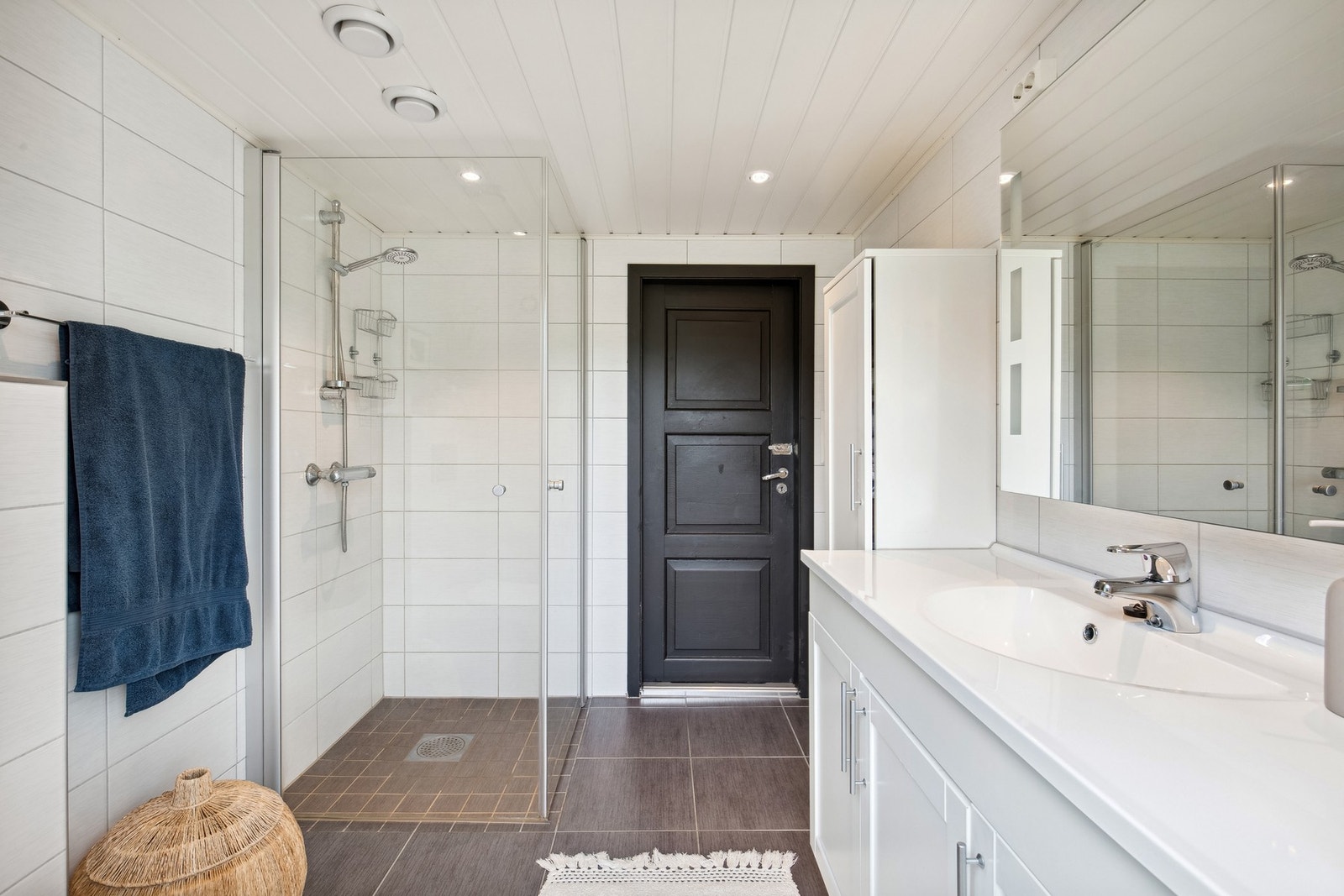 Flott flislagt bad Galleribilde