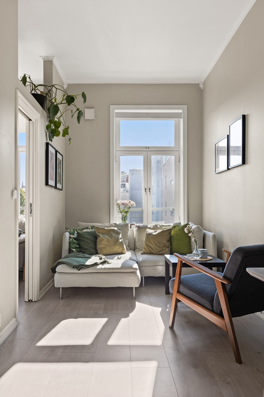 Til venstre er soverommet, med en hems over. Galleribilde