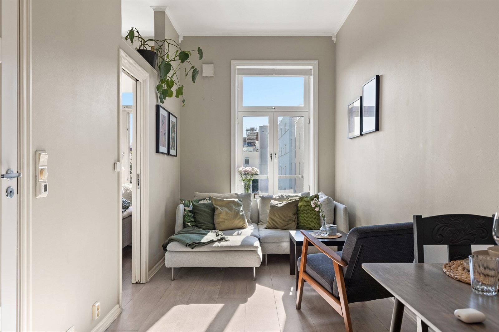 Lys og luftig leilighet med god takhøyde. Galleribilde