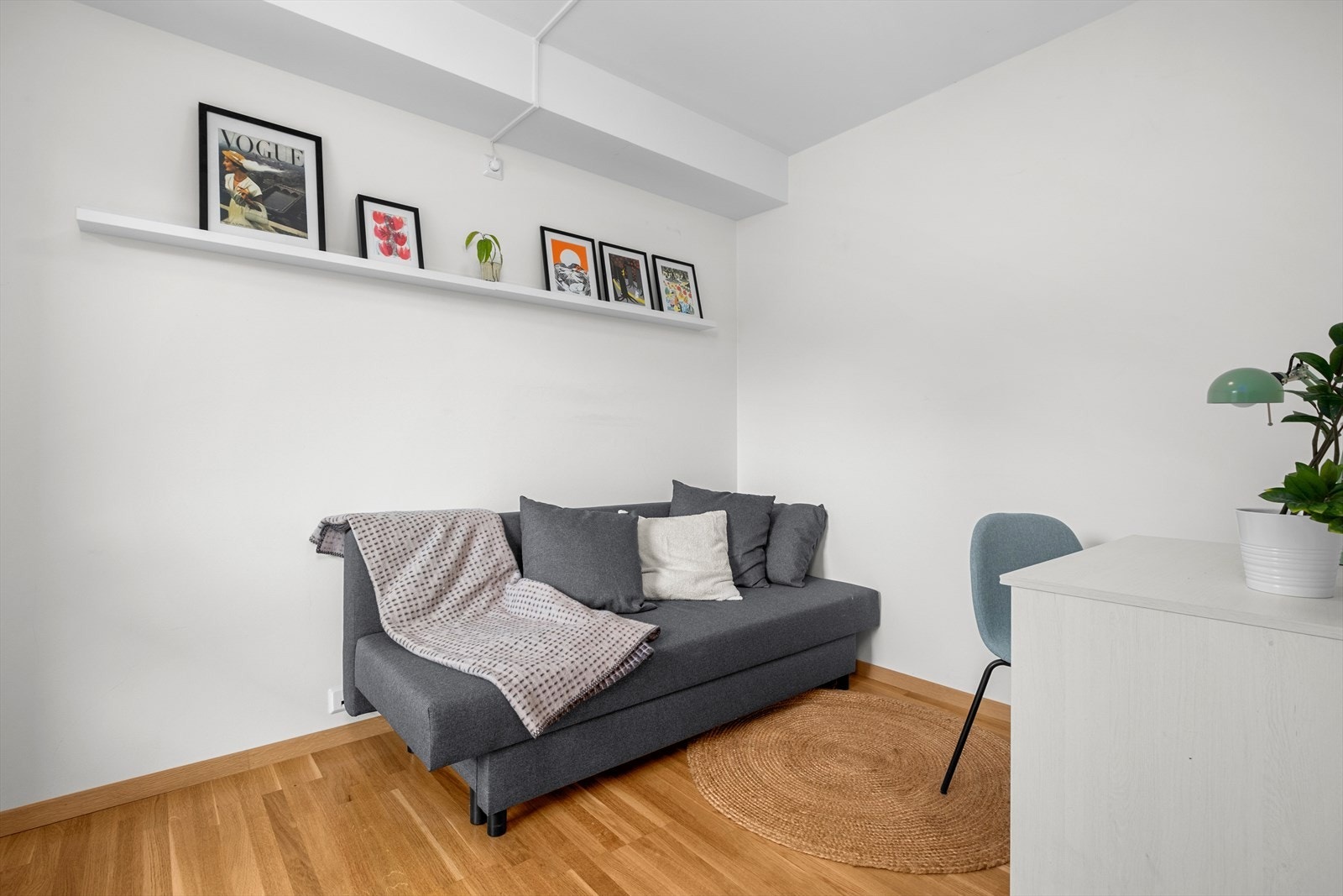 Begge soverommene er på 7m². Dette rommet er blitt benyttet som kontor/gjesterom Galleribilde