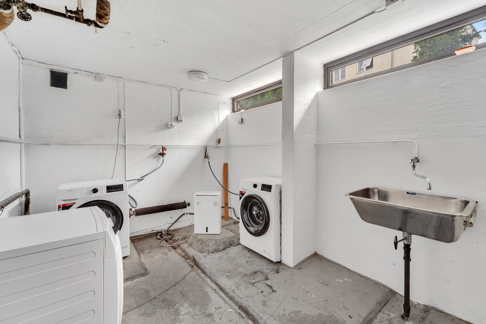 Fellesvaskeri i kjelleretasjen. Galleribilde