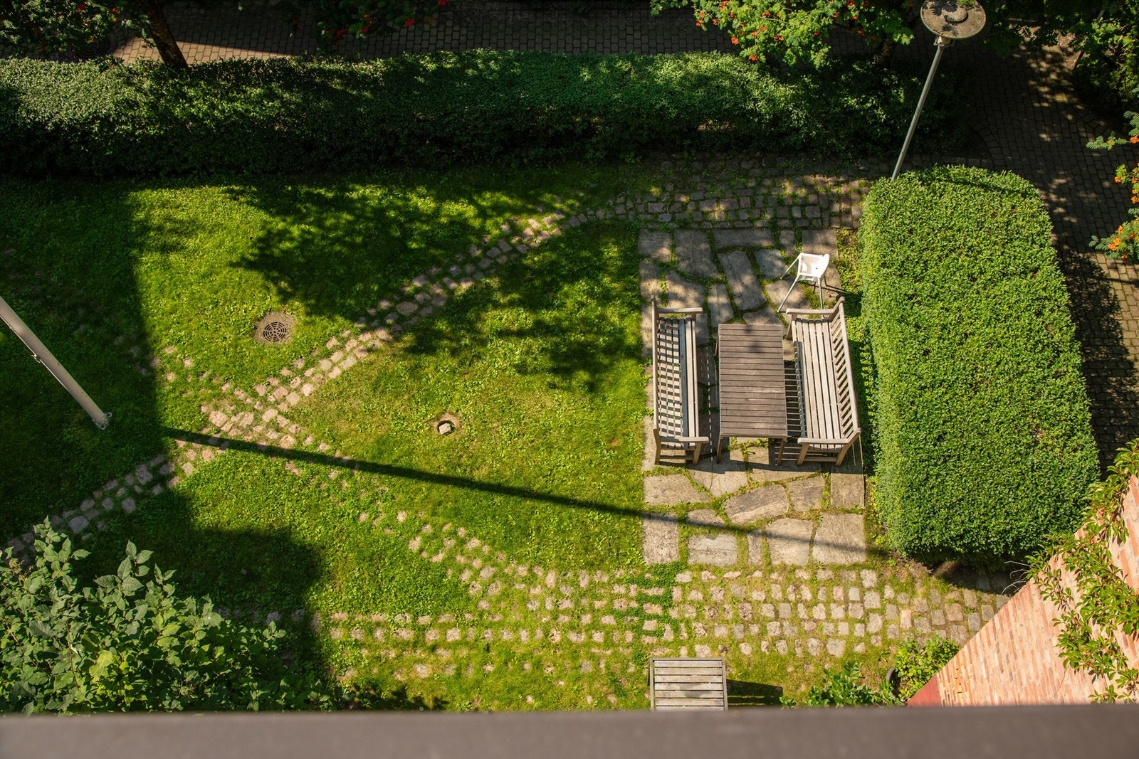 Gråbeinkvartalet er et populært kvartal på Løkka, rett ved Botanisk Hage. Borettslaget har en trivelig, velholdt og barnevennlig bakgård. Galleribilde