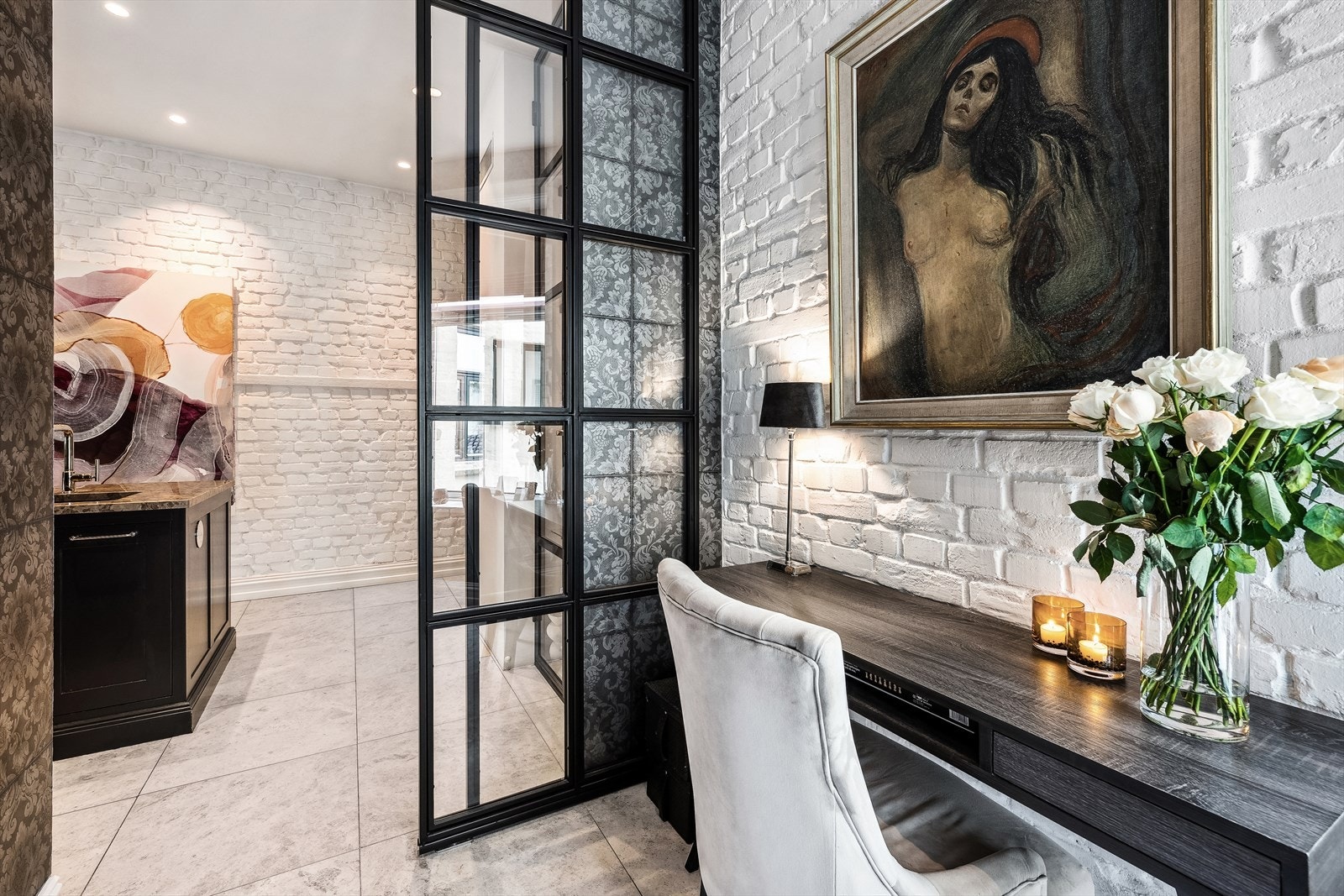 Praktisk kontorplass på gjesterom Galleribilde