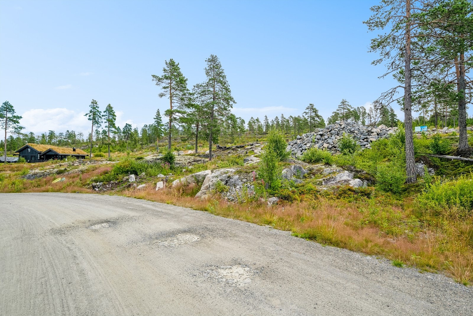 På vedlagte eiendomskart finner du utsnitt av tomten. Galleribilde