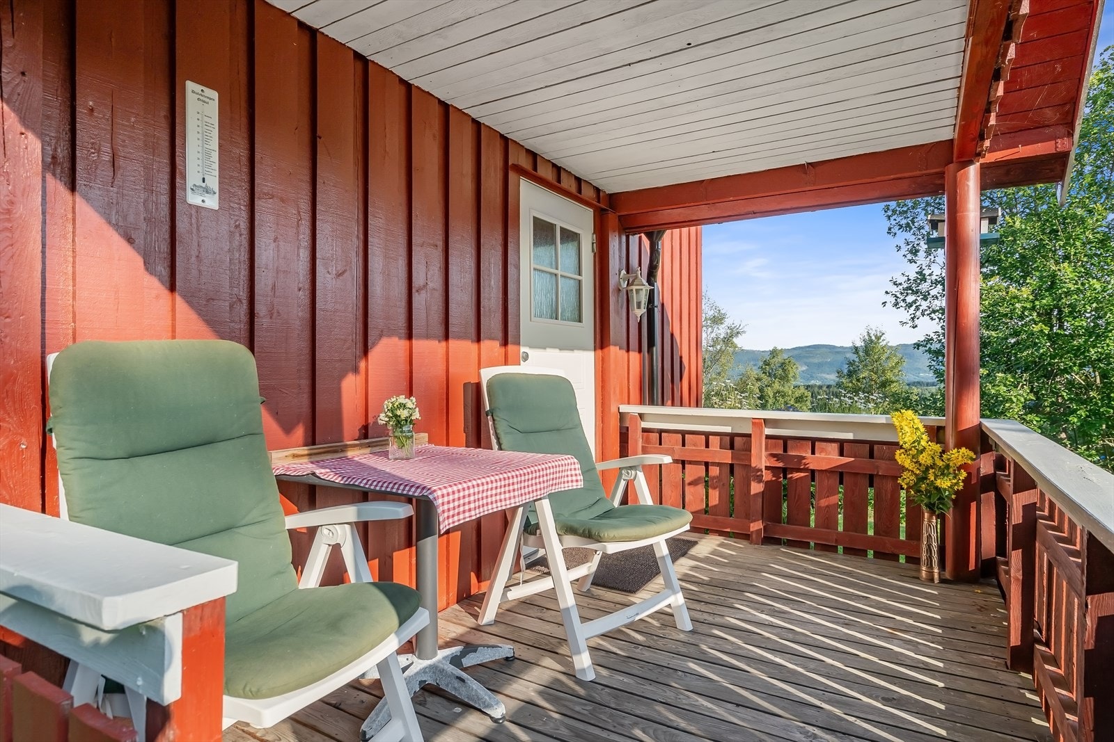 Terrasse og inngangsparti Galleribilde