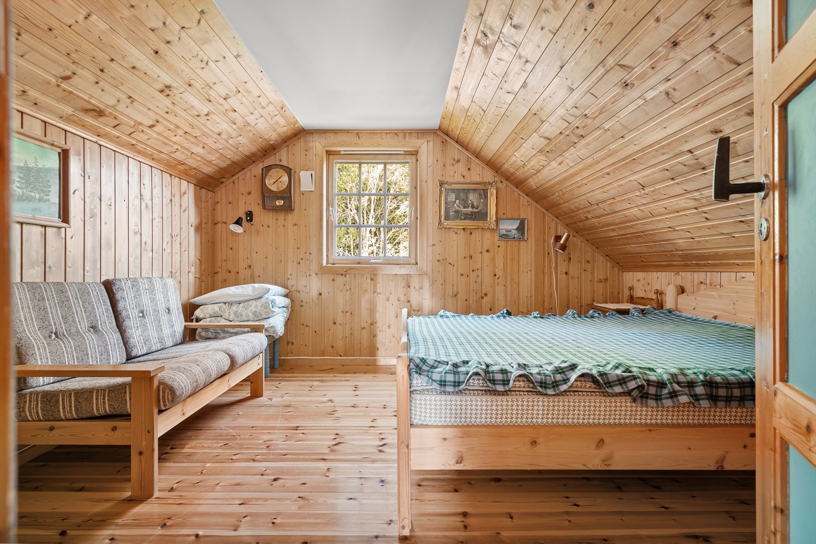 Soverom på loft Galleribilde