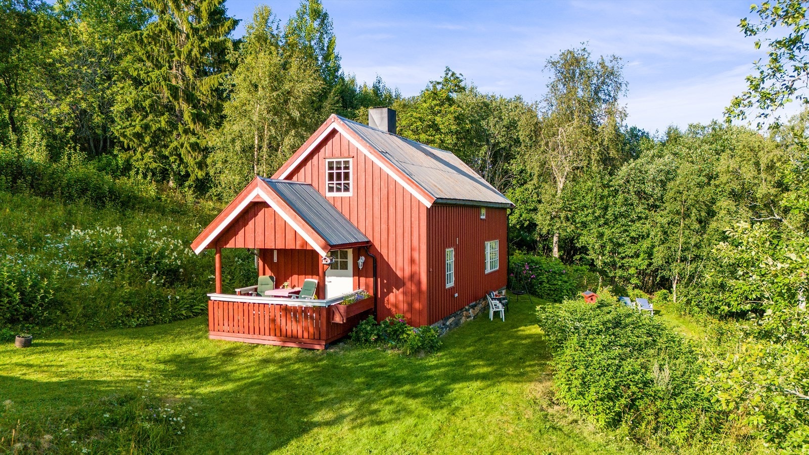 Flott fritidsbolig over to plan på Ustjåren . Galleribilde