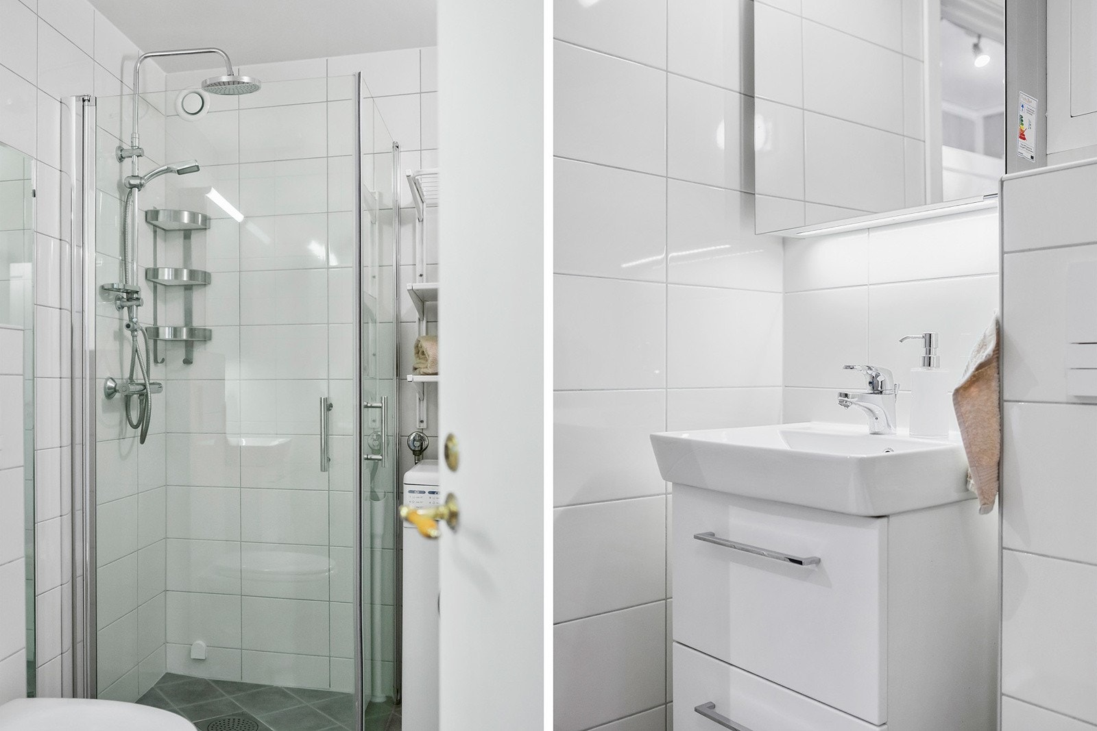 Bad/wc består av inn- utadslående dusjvegger, servant m/underskap, overskap m/speilfront og overlys, veggklosett, hyller og opplegg for vaskemaskin. Galleribilde