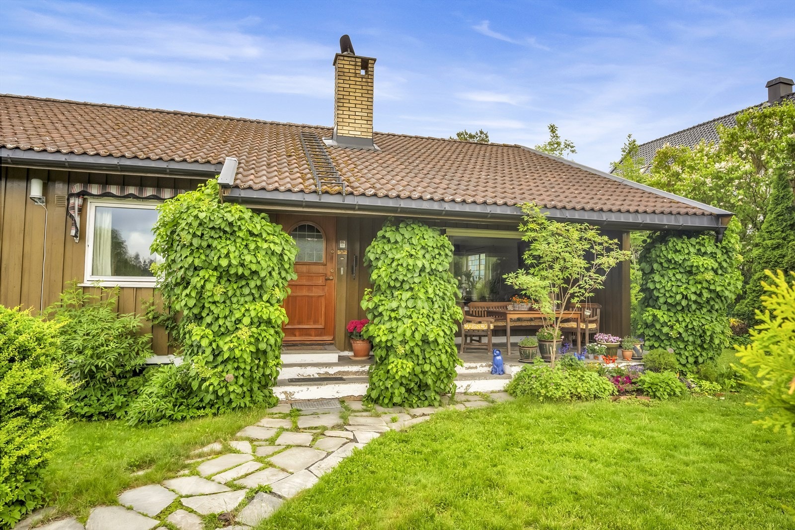 Her bor du i fine omgivelser med flotte utearealer. Galleribilde