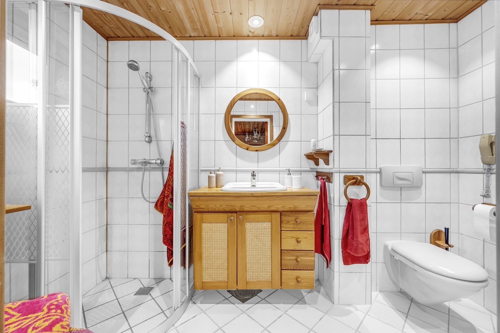 Flislagt bad. Galleribilde